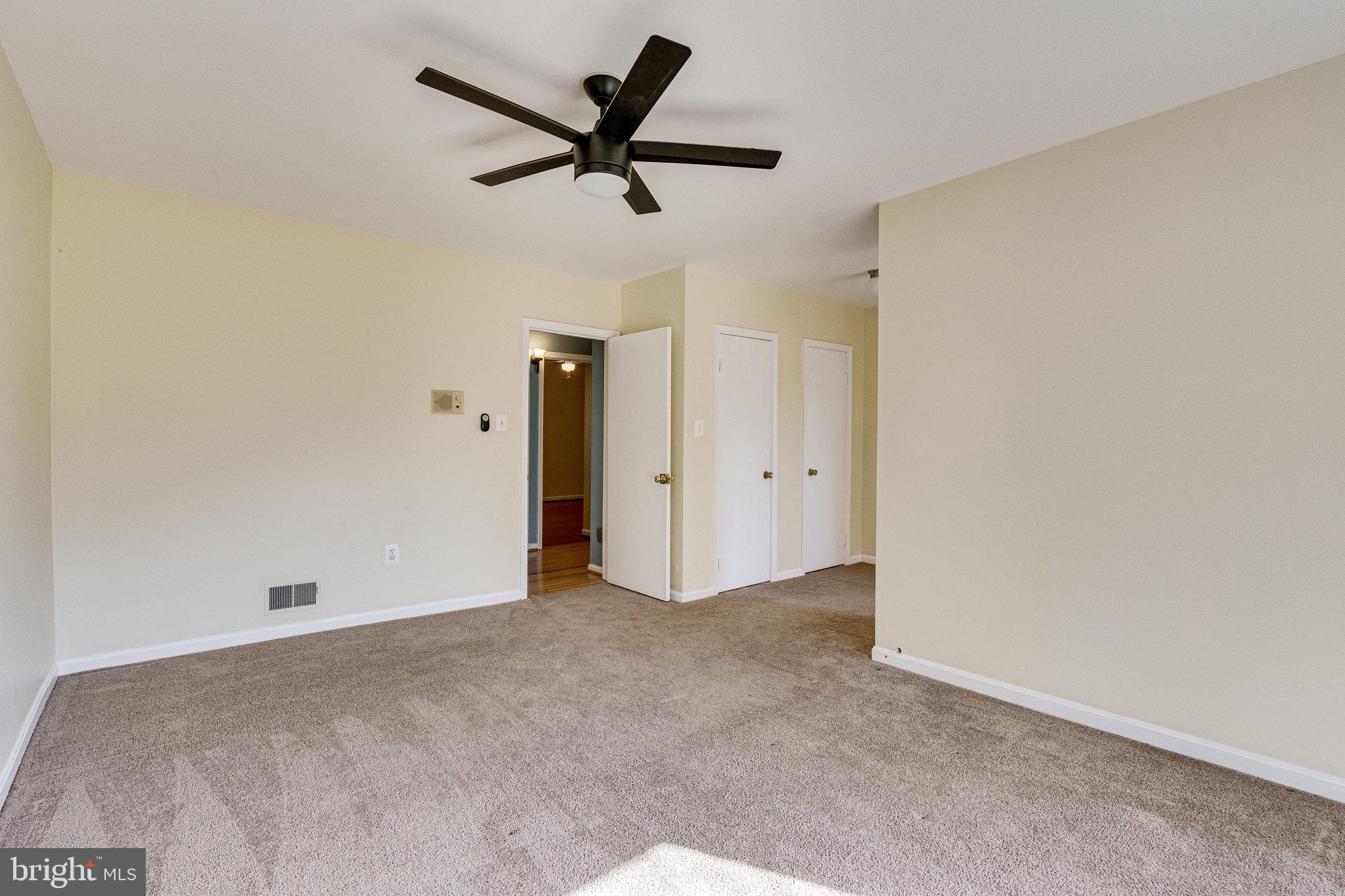 FAIRFAX PLAZA TOWNHOUSES - Residential Lease