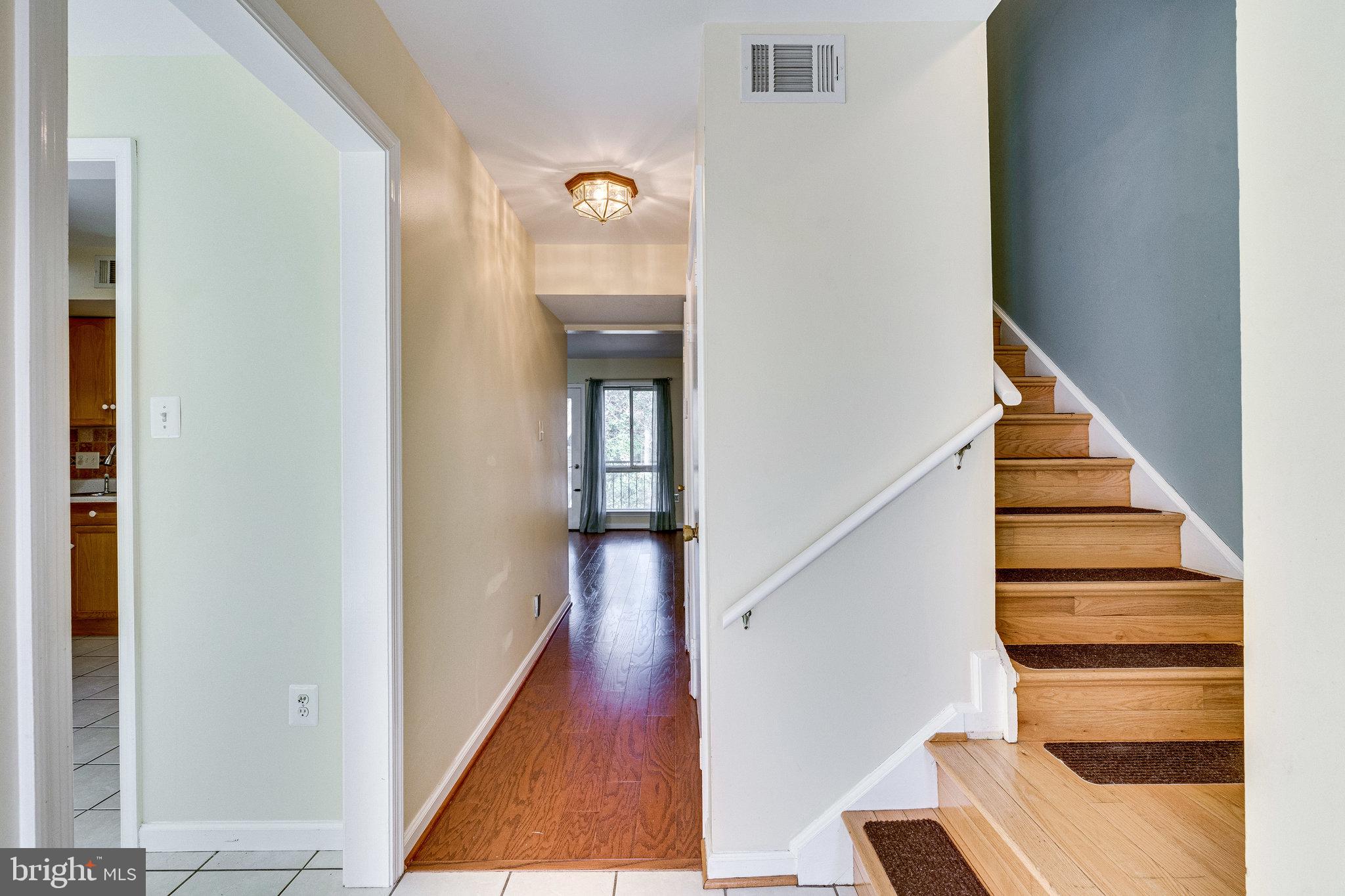 FAIRFAX PLAZA TOWNHOUSES - Residential Lease