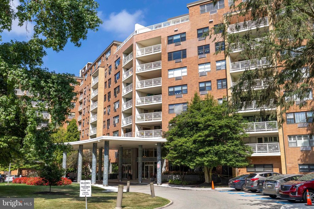 Photo of 7900 Old York Road #702-B, ELKINS PARK, PA 19027 (MLS # PAMC2166226)