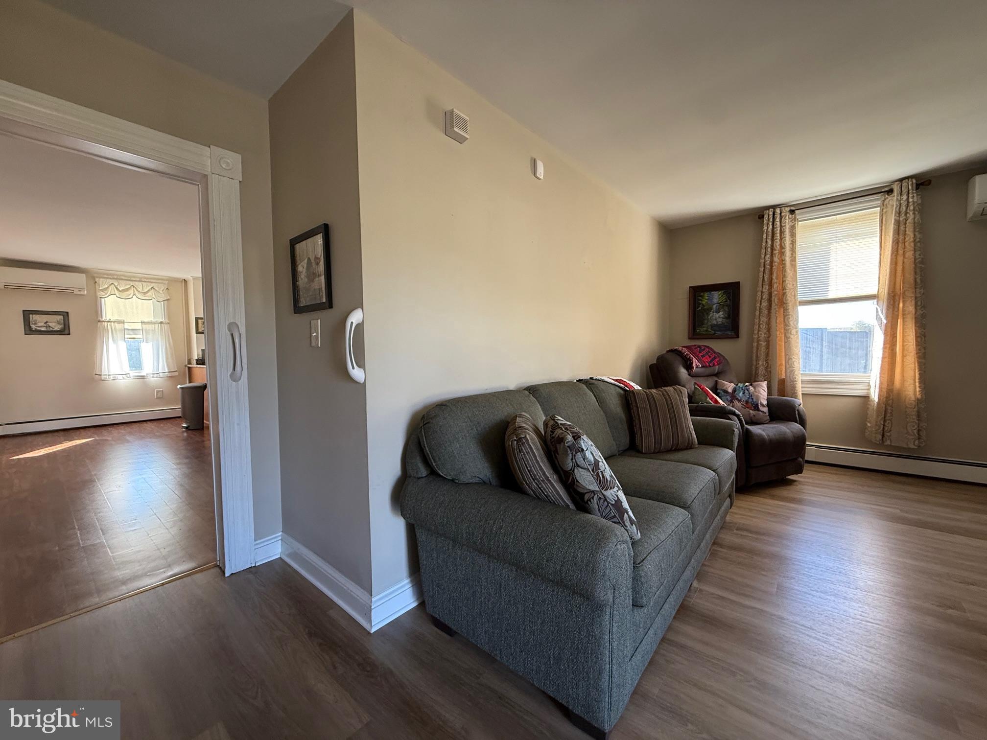 ROSEDALE - Residential