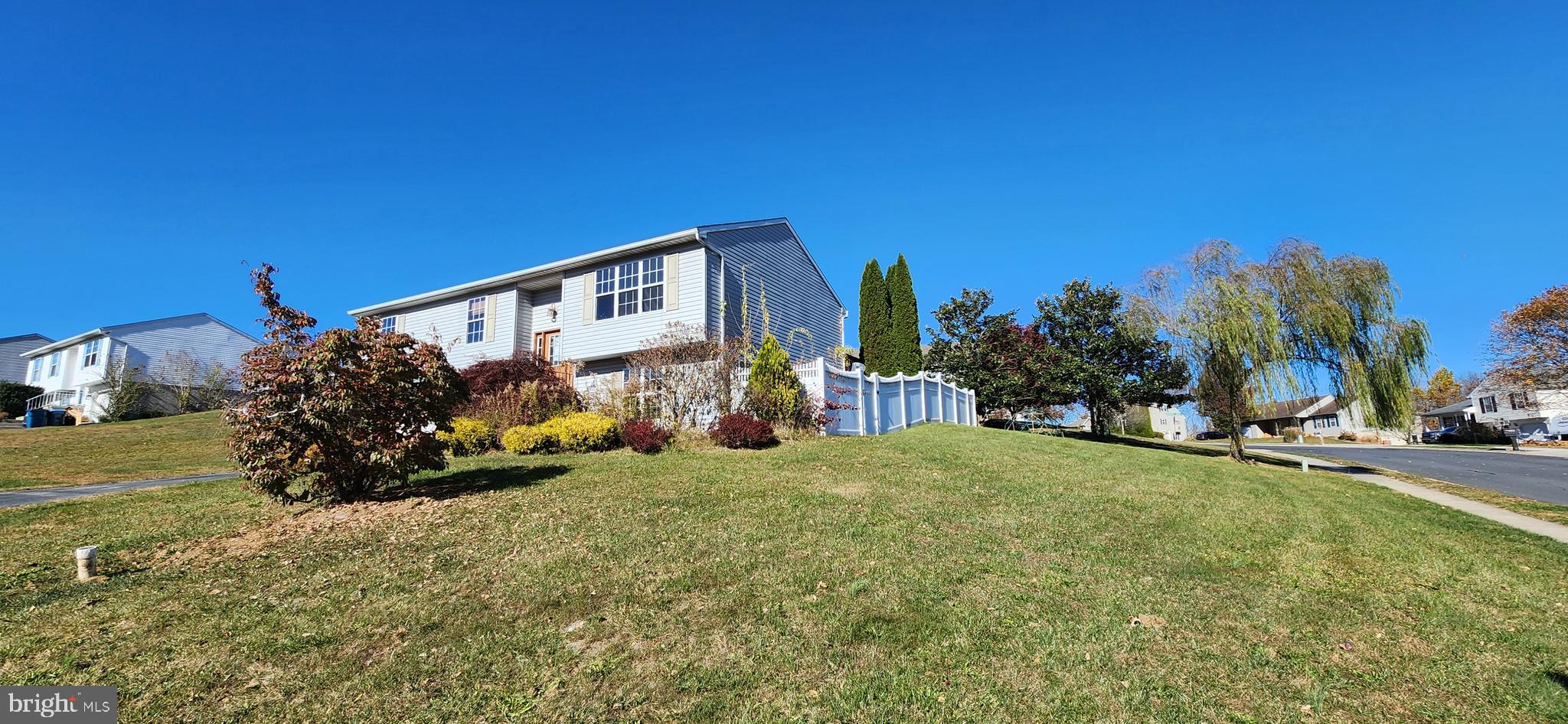 ASBURY POINTE - Residential