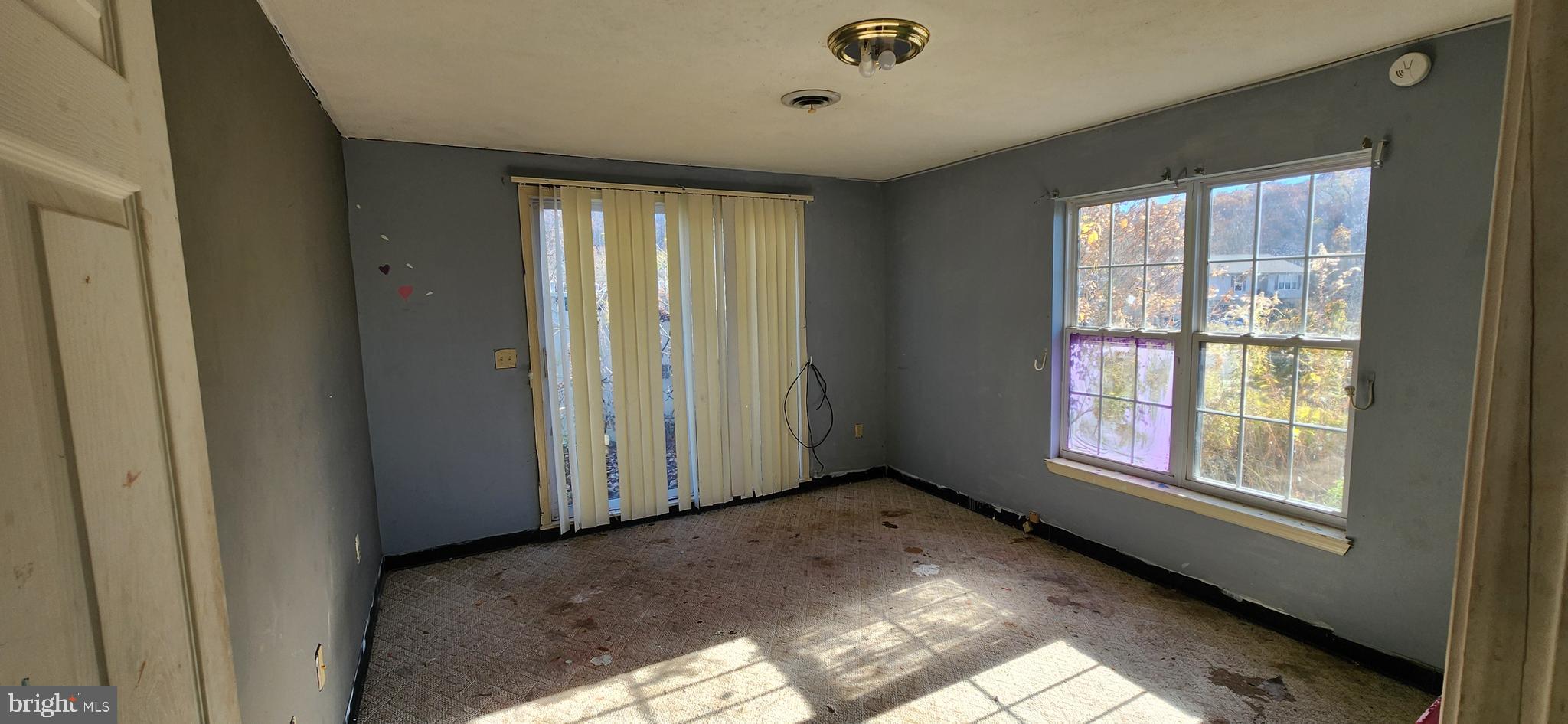 ASBURY POINTE - Residential