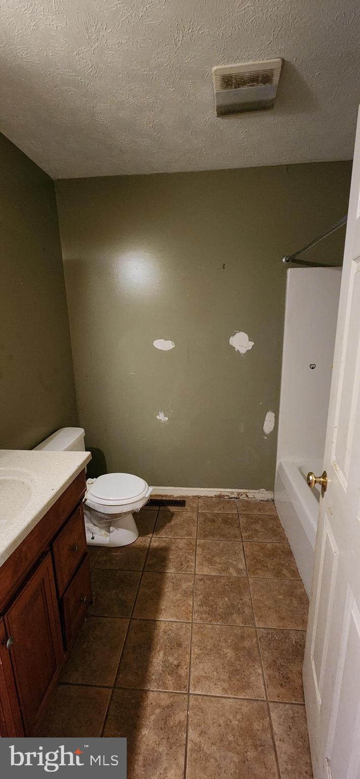 ASBURY POINTE - Residential