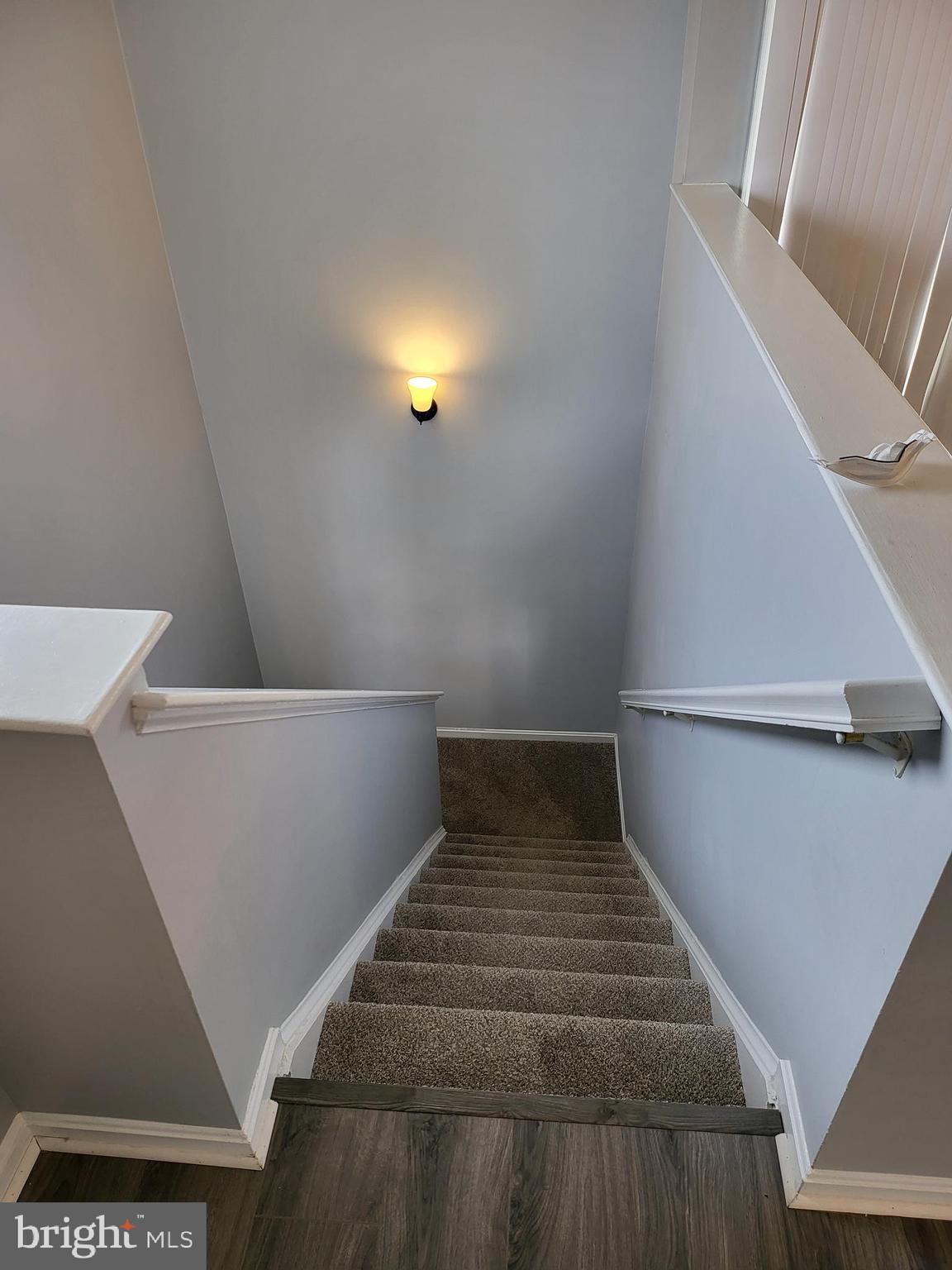 ROLLING OAKS - Residential Lease