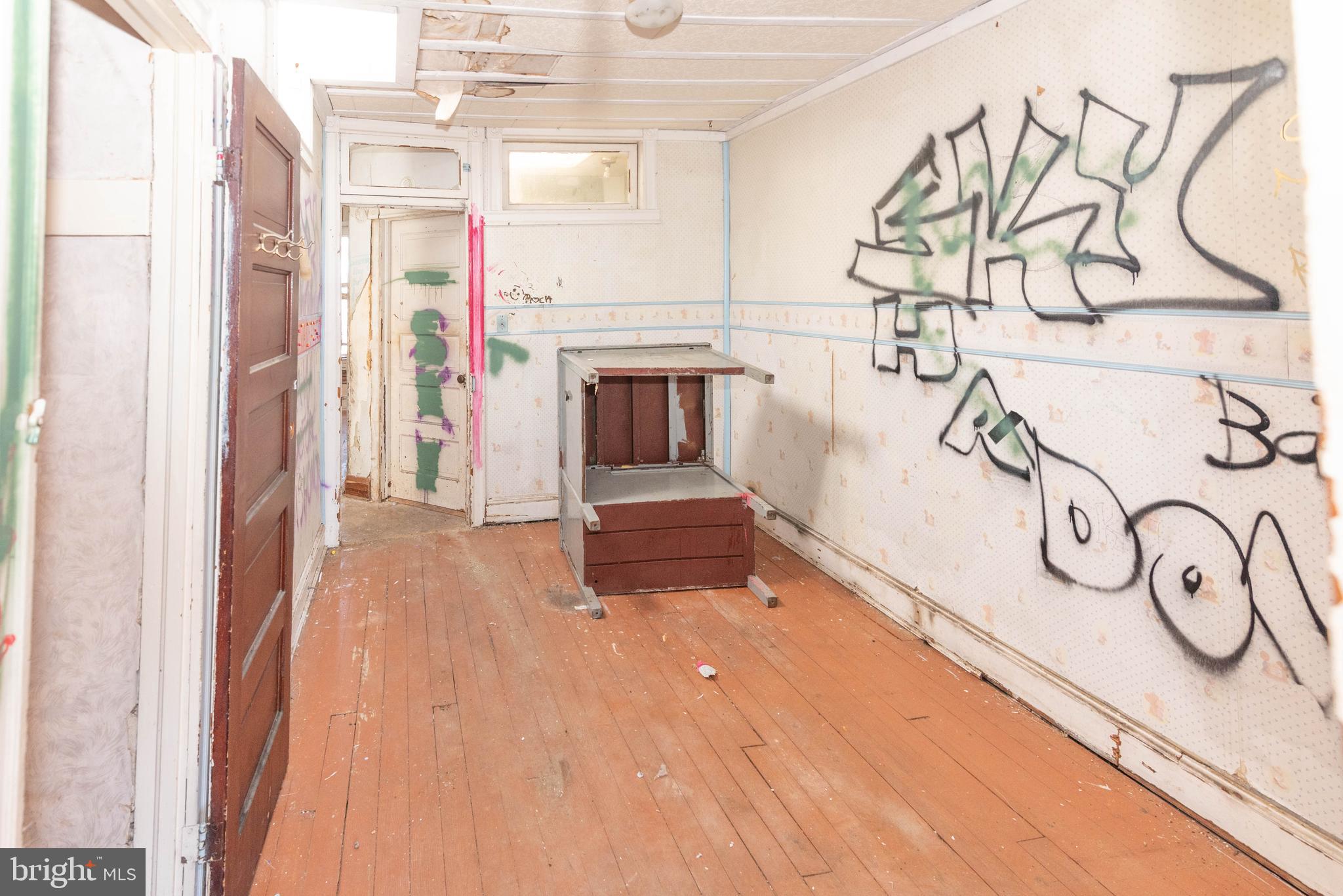 ELWOOD PARK - Residential