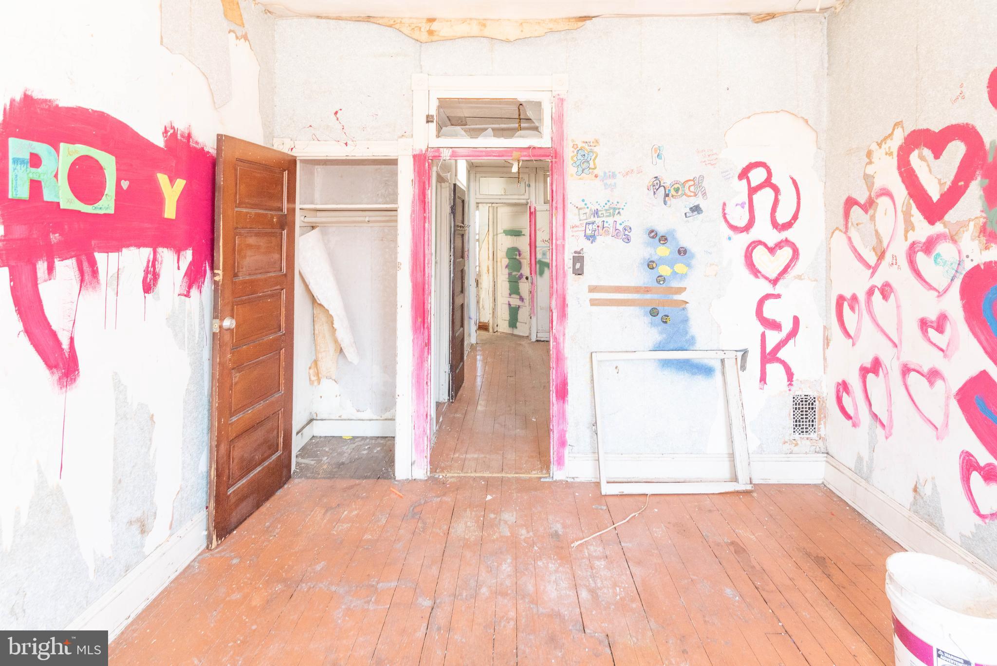 ELWOOD PARK - Residential