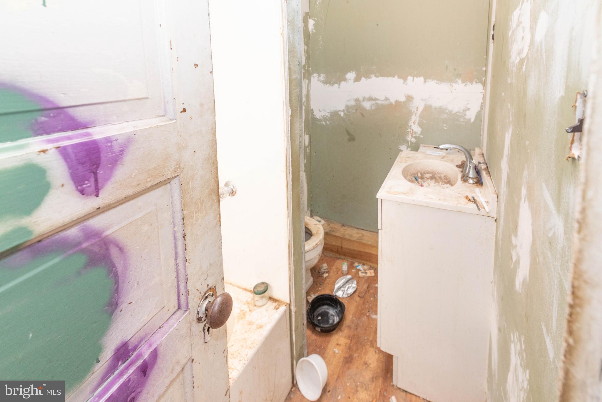 ELWOOD PARK - Residential