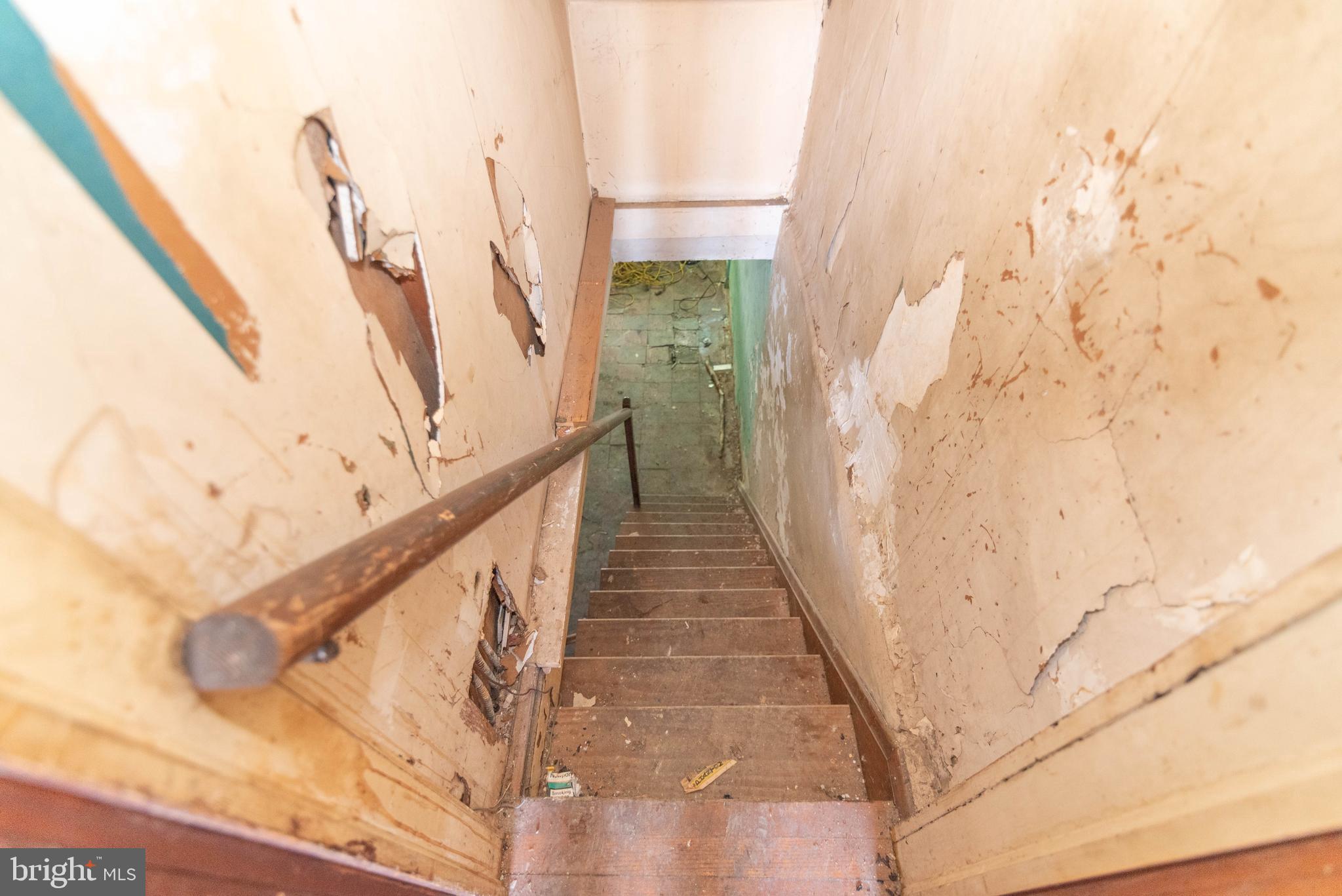 ELWOOD PARK - Residential