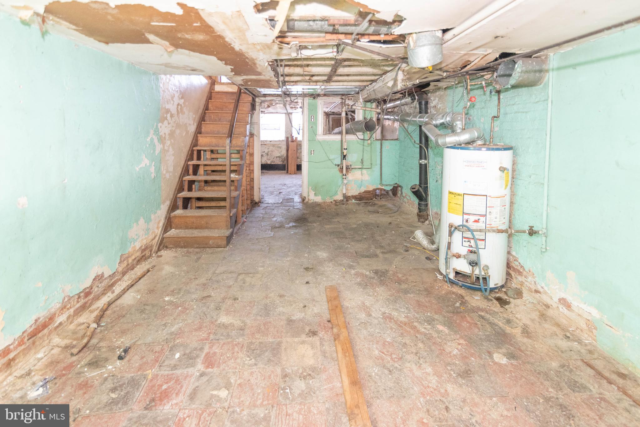 ELWOOD PARK - Residential