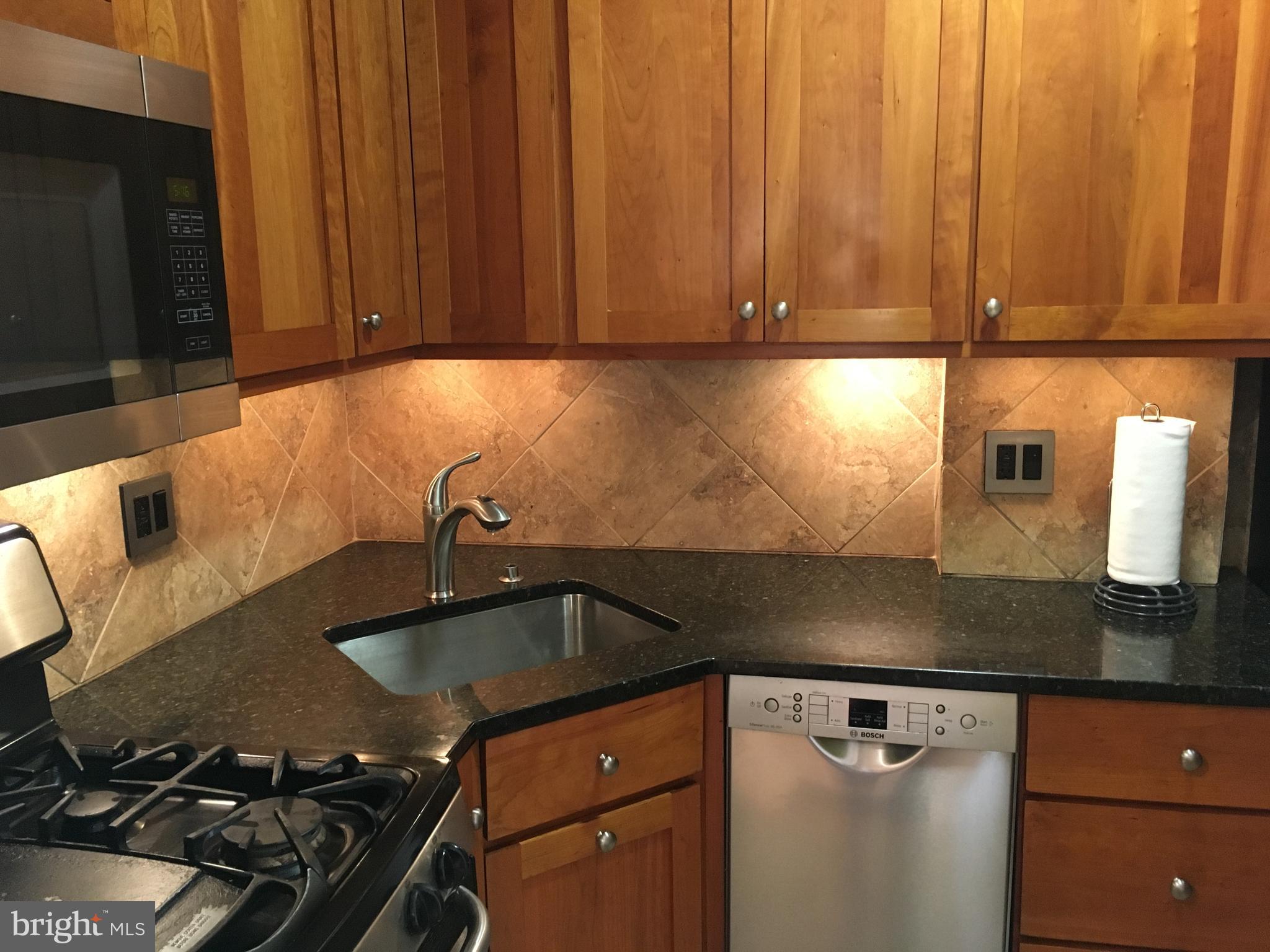 RIVER PLACE NORTH - Residential