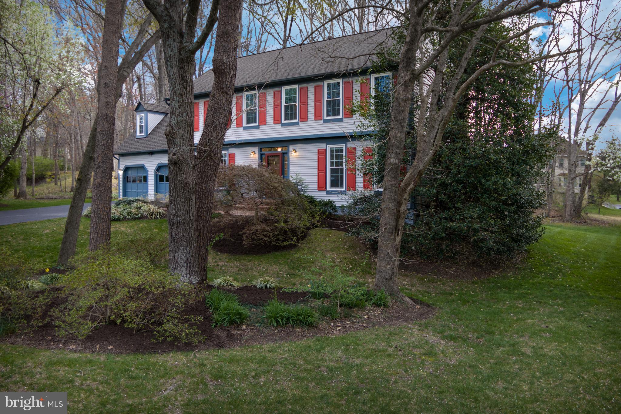 9701 TREE HOLLOW COURT