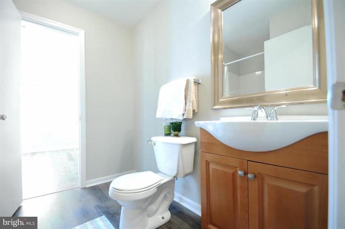 ASTORIA HILL - Residential Lease