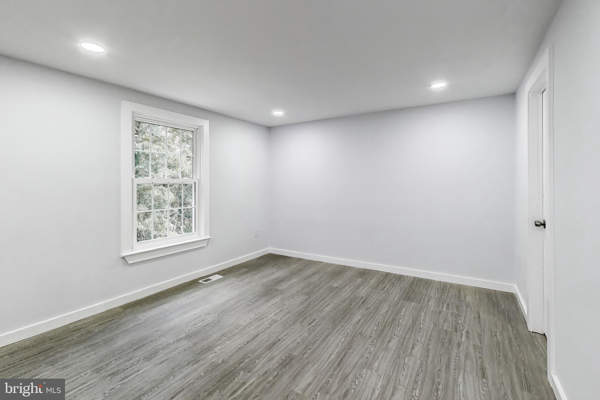 ROCKBURN COMMONS II - Residential