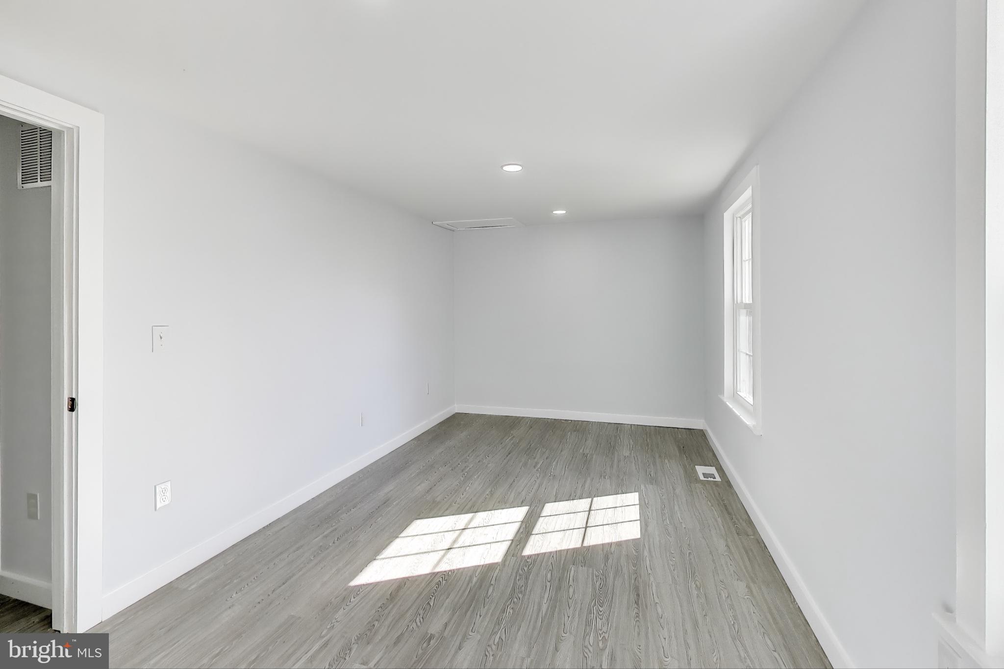 ROCKBURN COMMONS II - Residential