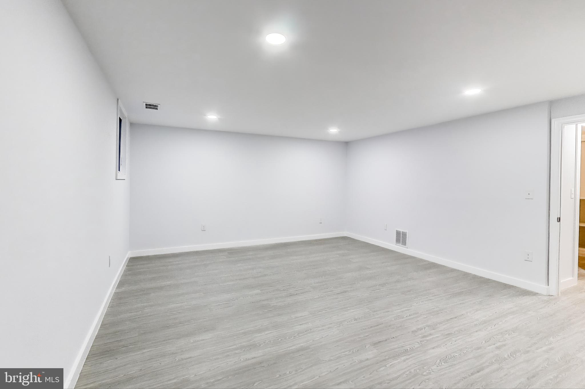 ROCKBURN COMMONS II - Residential