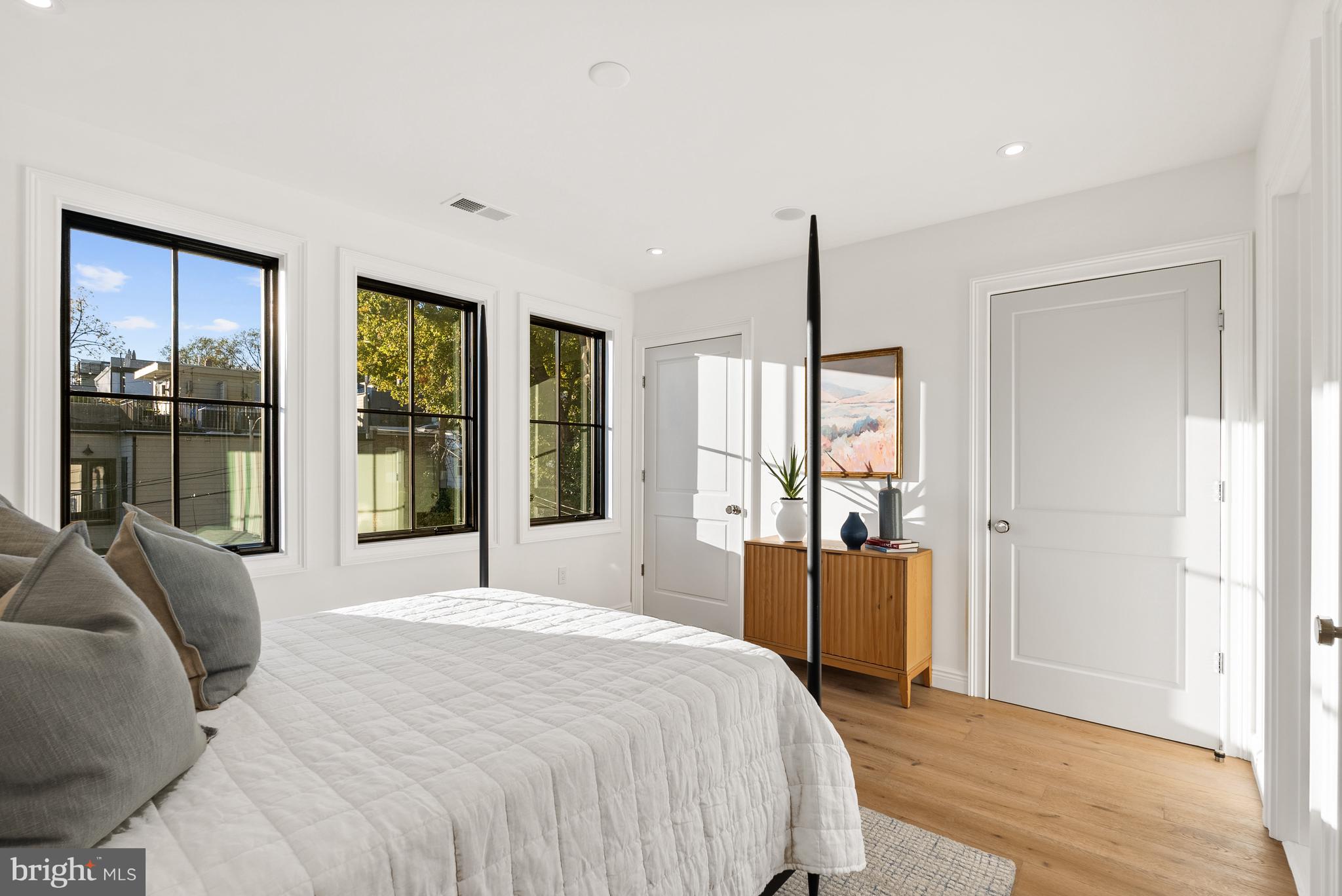 BURLEITH - Residential