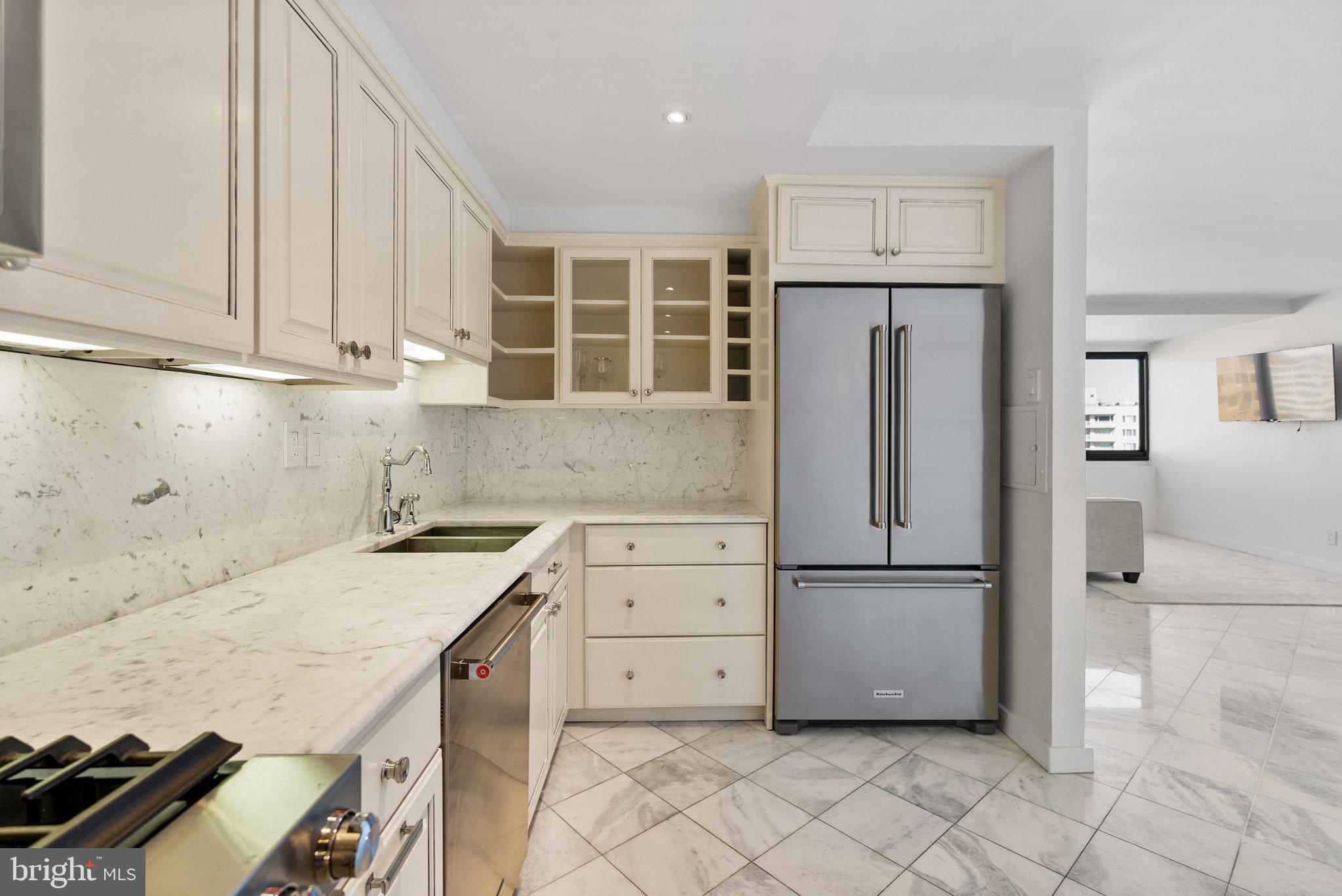 2500 VIRGINIA AVENUE NW 1005-S