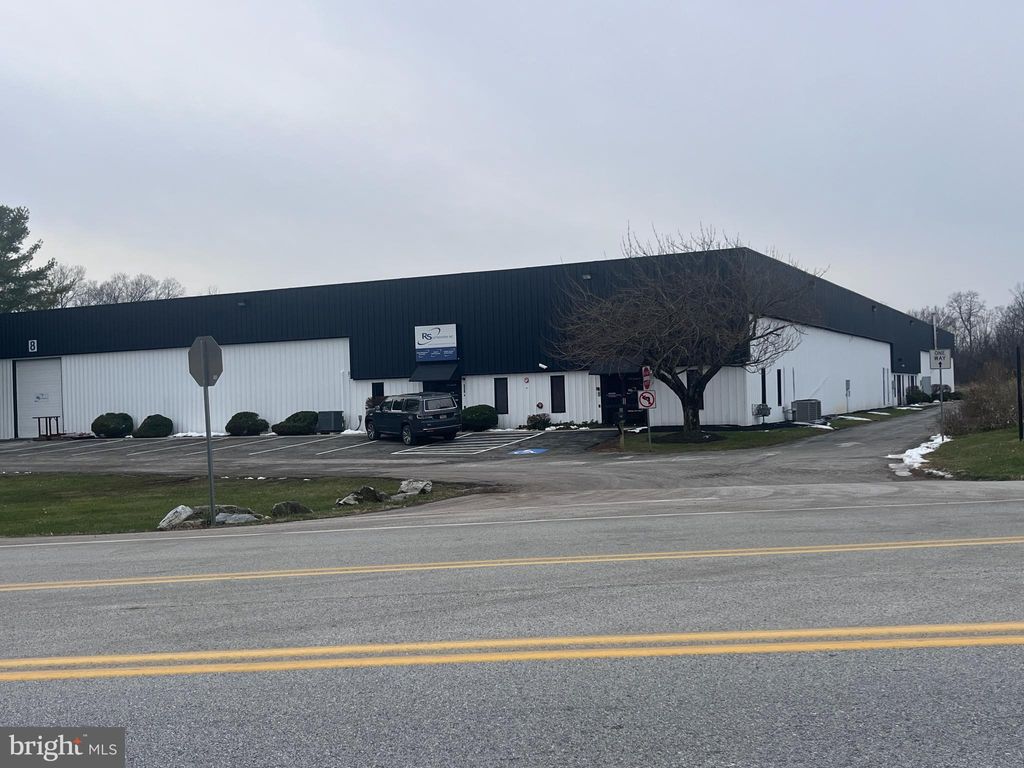 Photo of 310 Emig Road, YORK, PA 17406 (MLS # PAYK2094860)