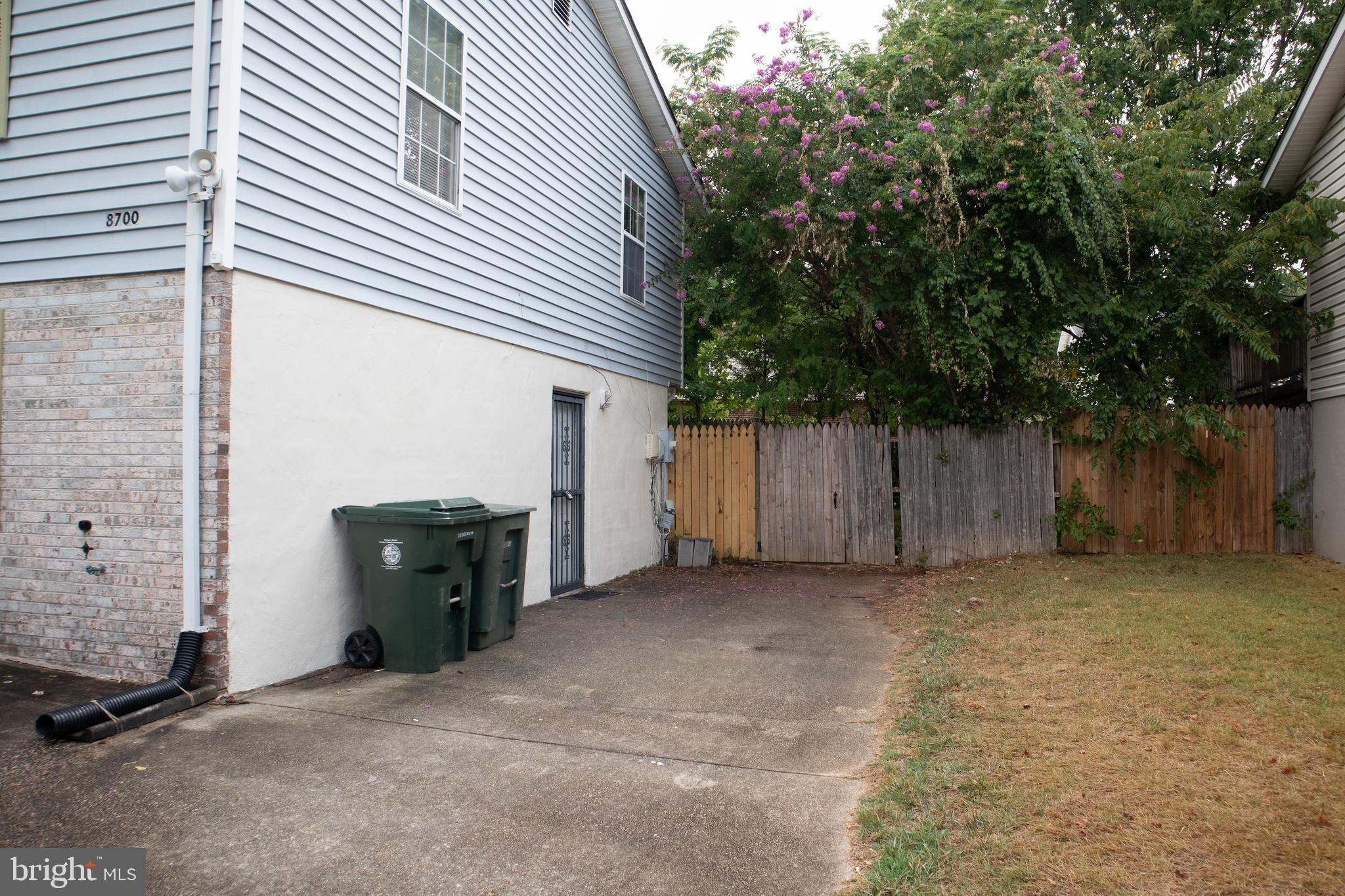 CRYSTAL SPRINGS - Residential