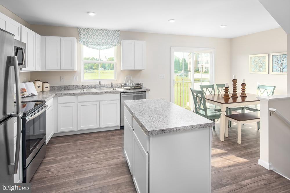 FOXWOOD RIDGE - Residential