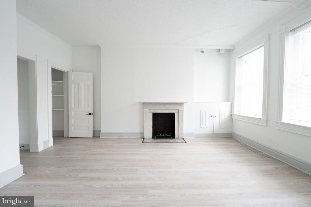 MOUNT VERNON PLACE HISTORIC DISTRICT - Residential Lease