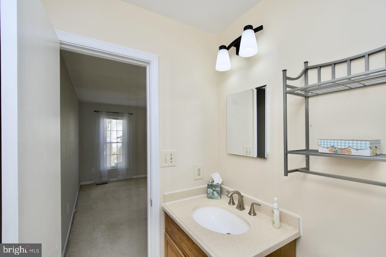 KEENE MILL WOODS - Residential Lease