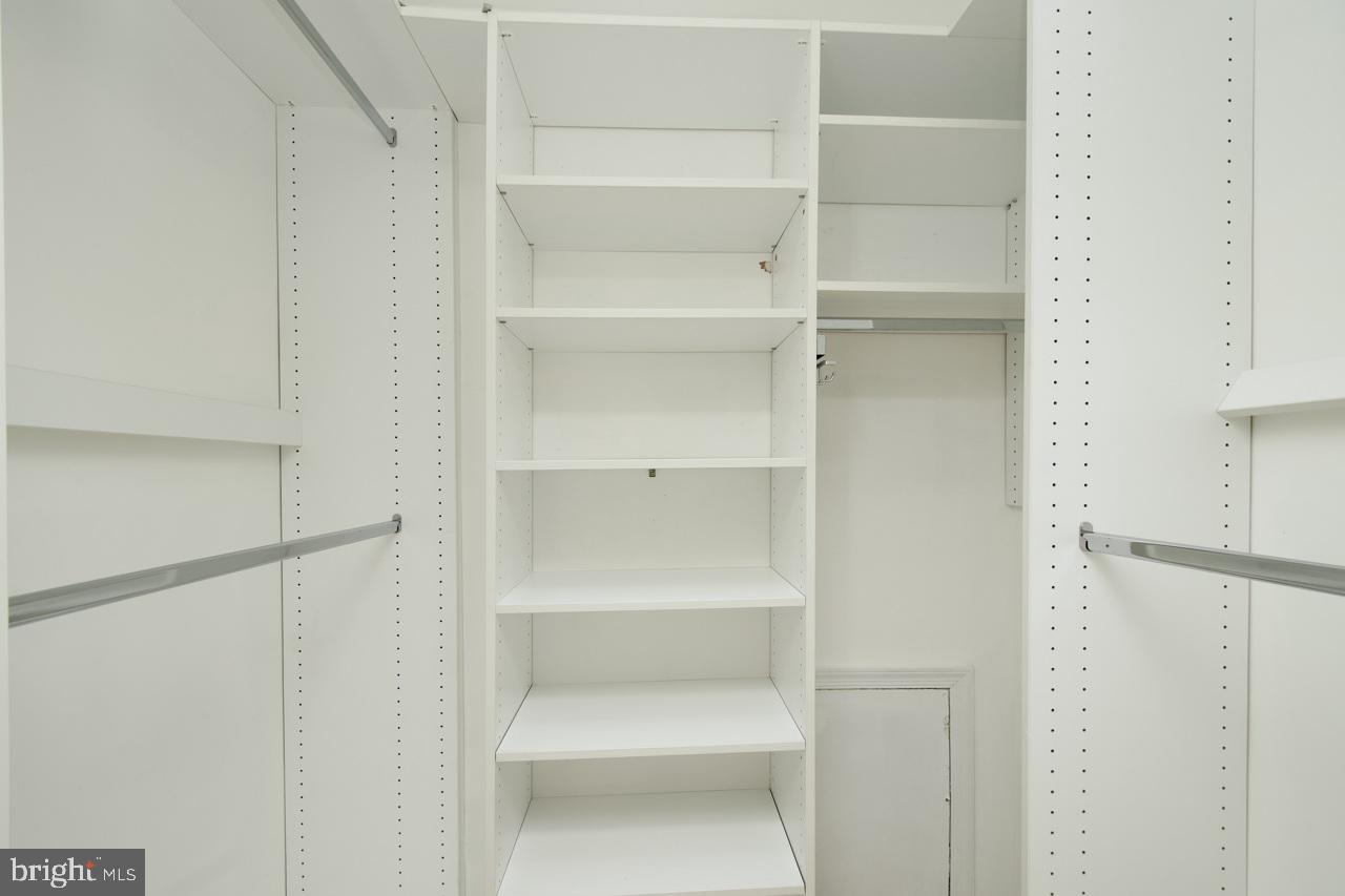 KEENE MILL WOODS - Residential Lease