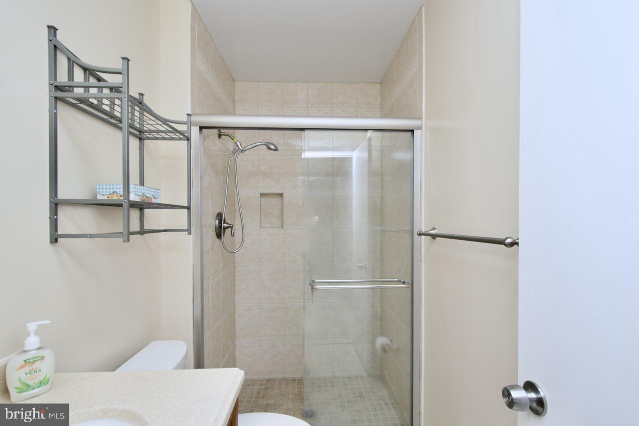 KEENE MILL WOODS - Residential Lease