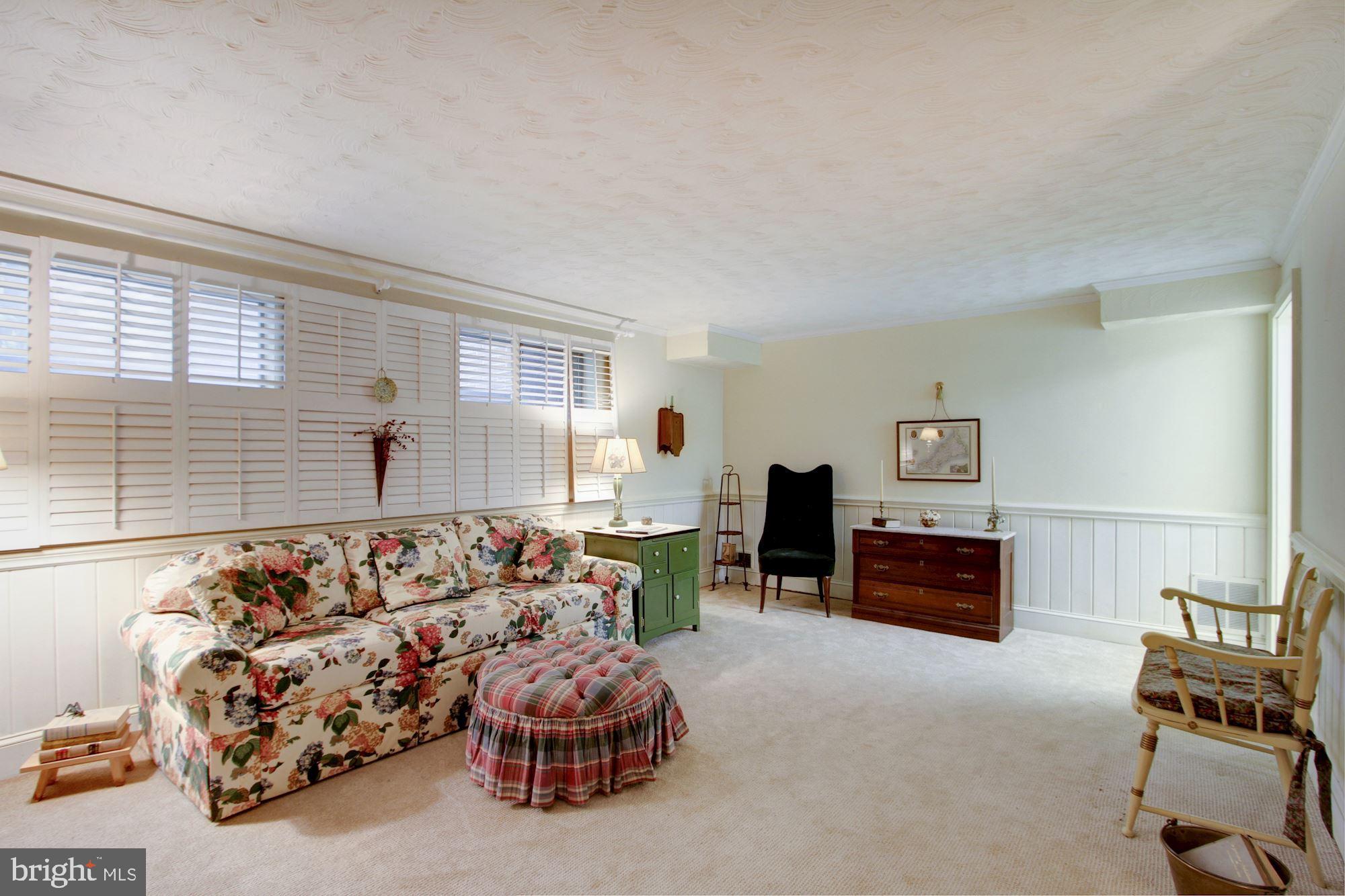 WOODMOOR - Residential