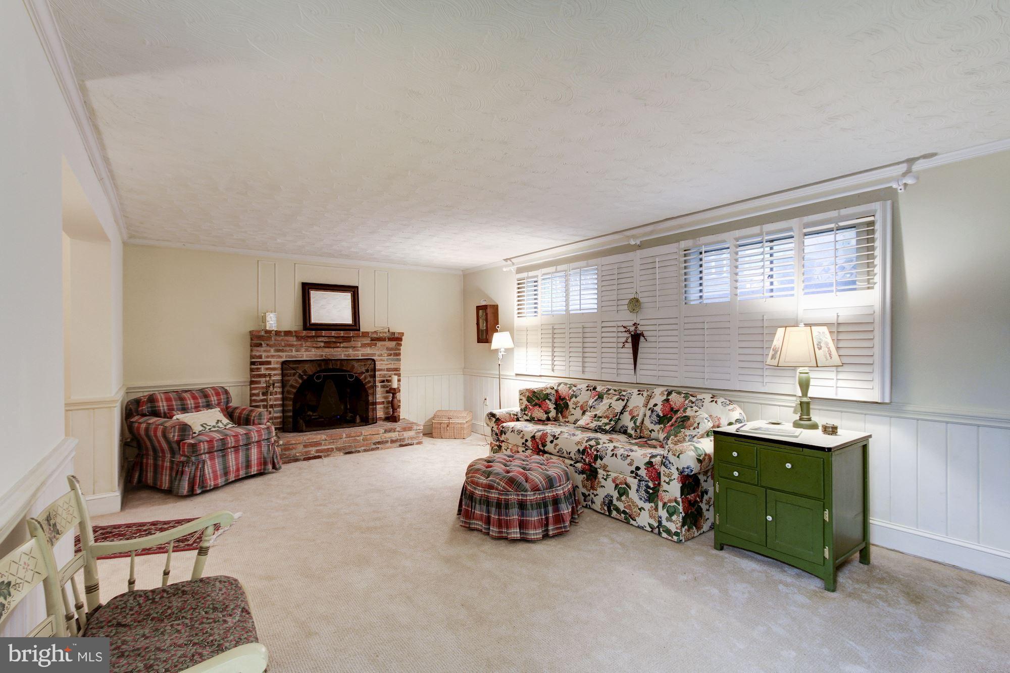 WOODMOOR - Residential