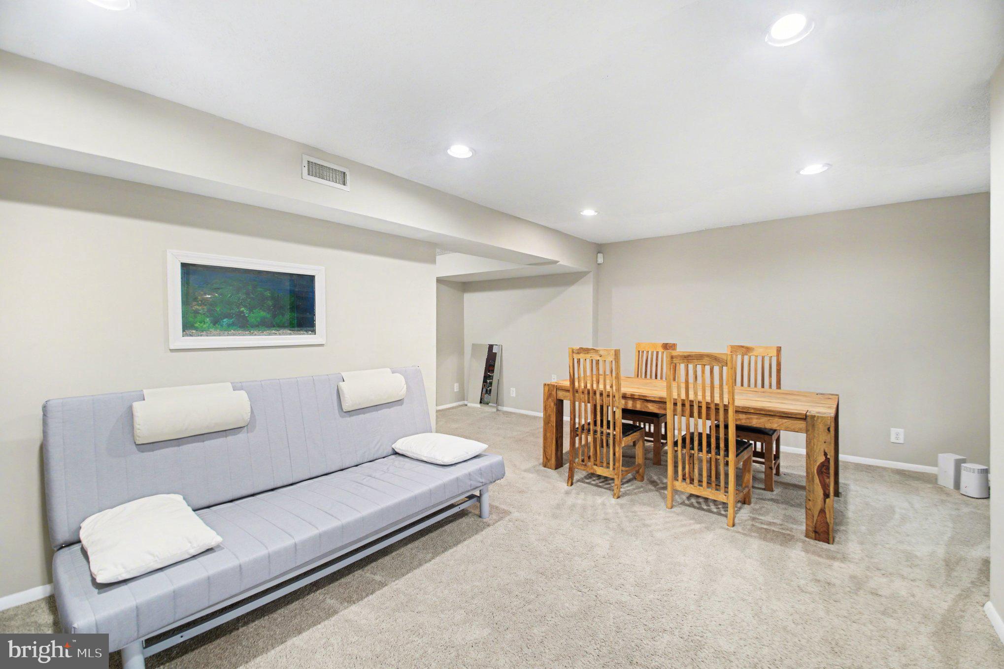MONTCLAIR - Residential