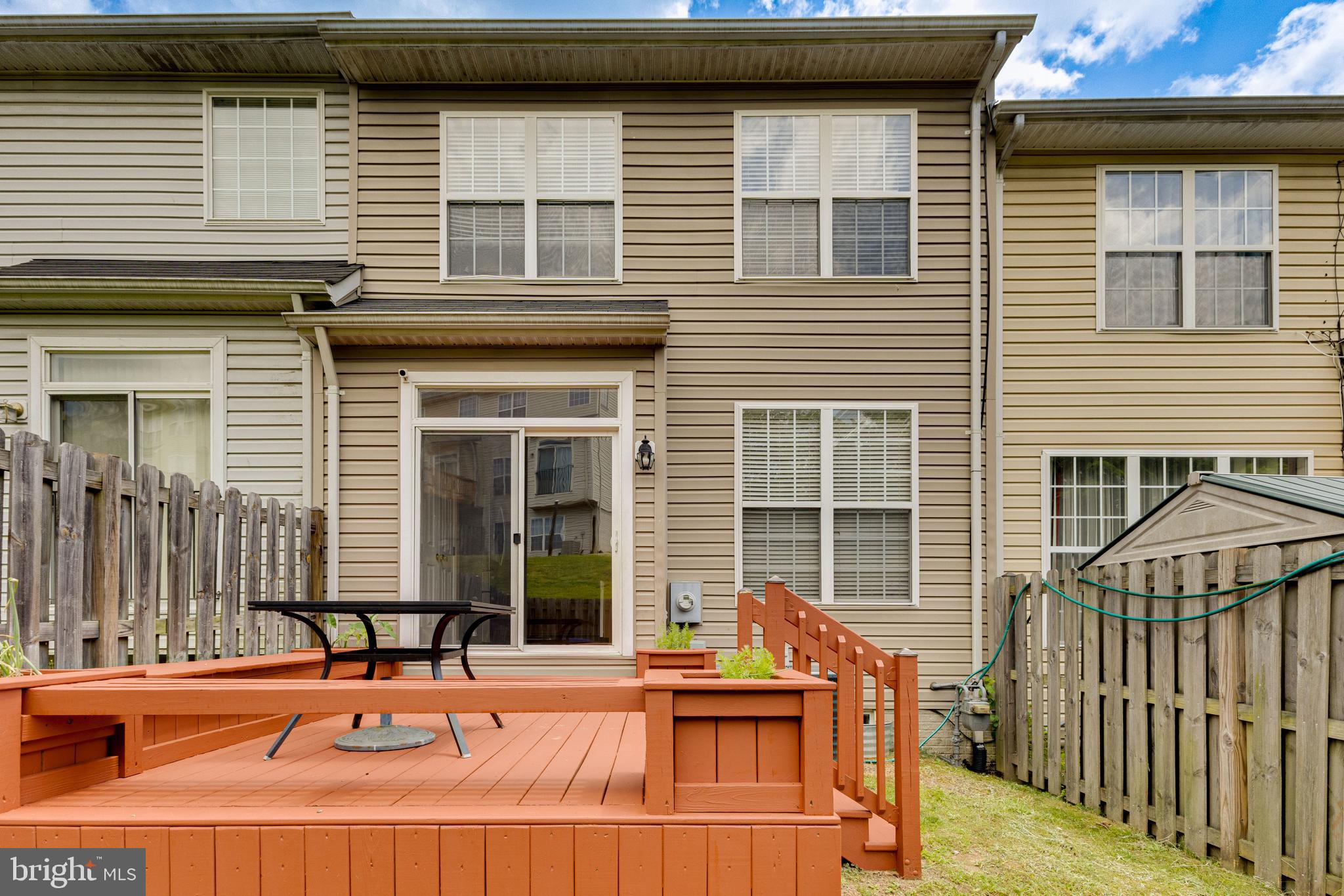 HILLSIDE TERRACE - Residential Lease