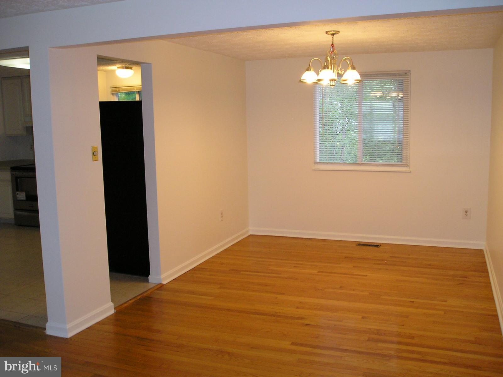 FOX MILL ESTATES - Residential Lease