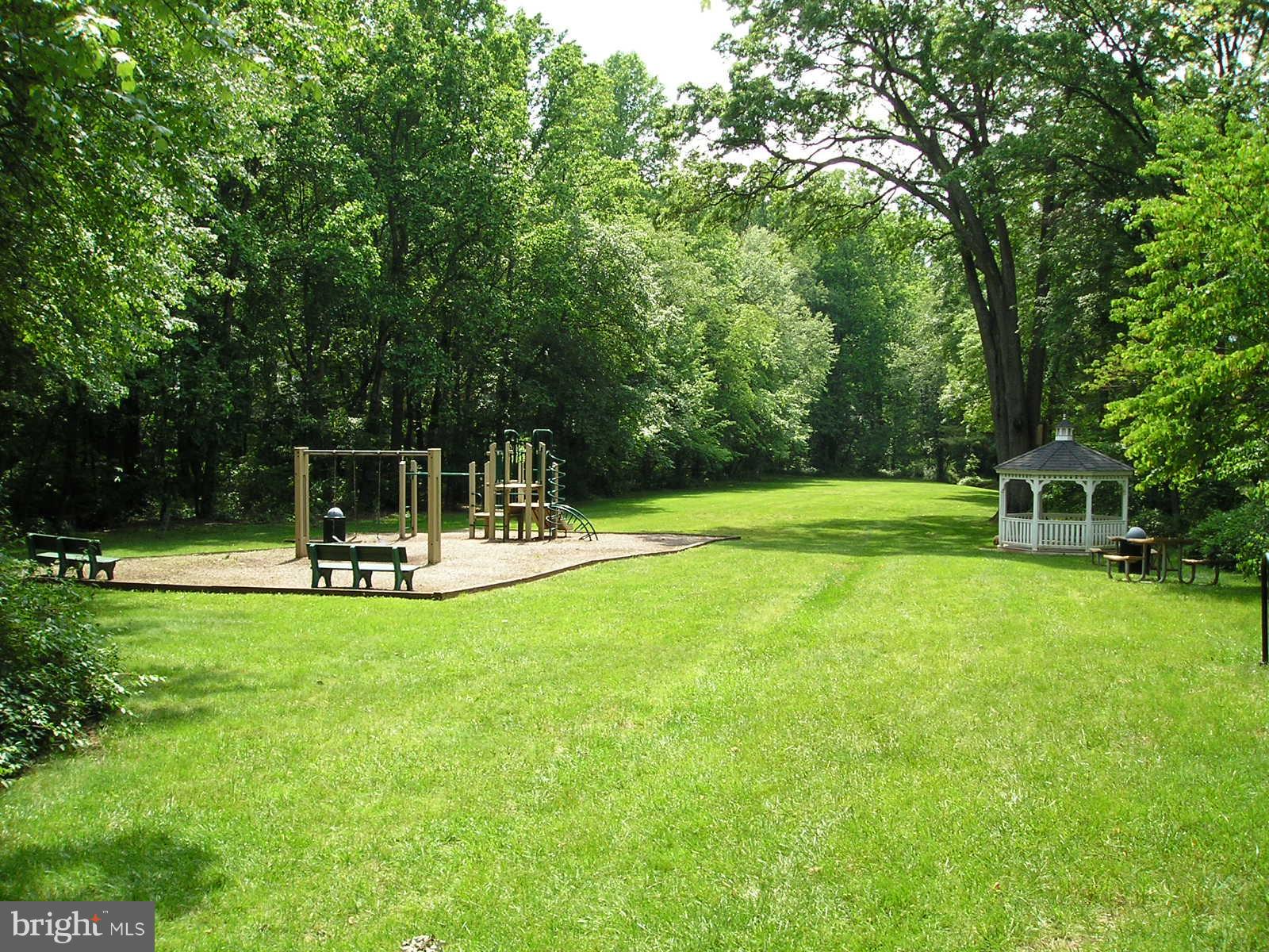 FOX MILL ESTATES - Residential Lease