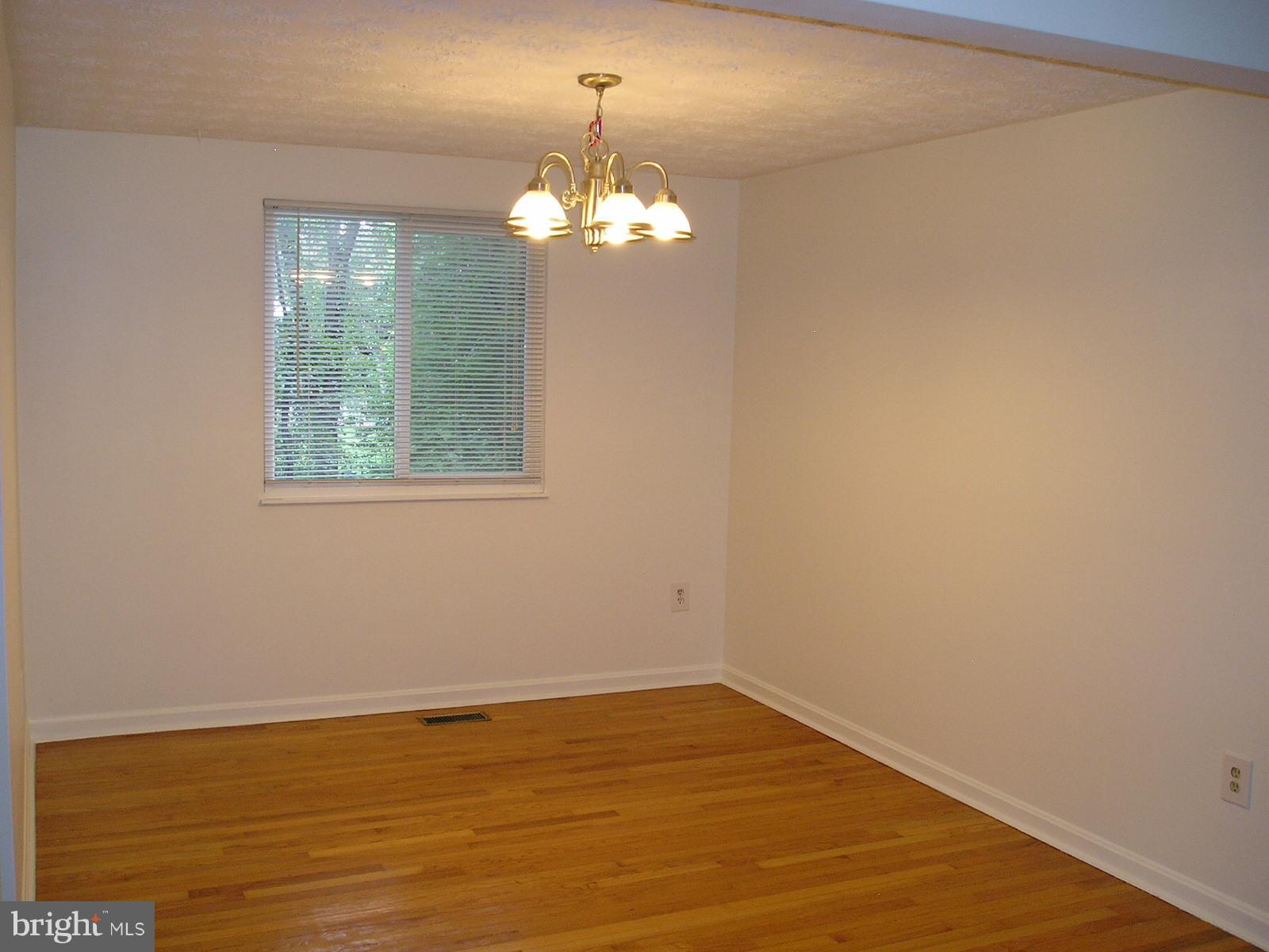 FOX MILL ESTATES - Residential Lease