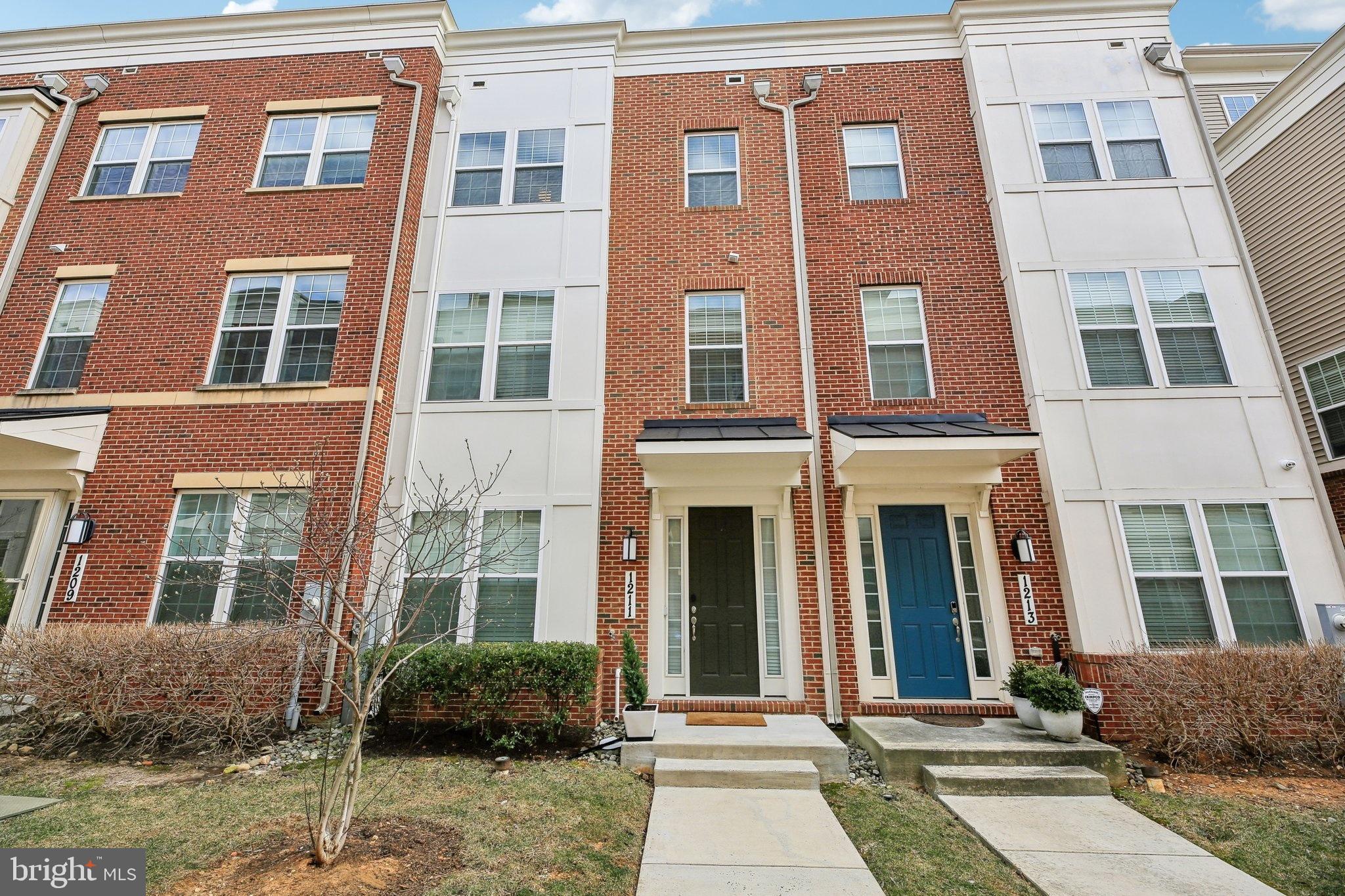 1211 BERRY STREET