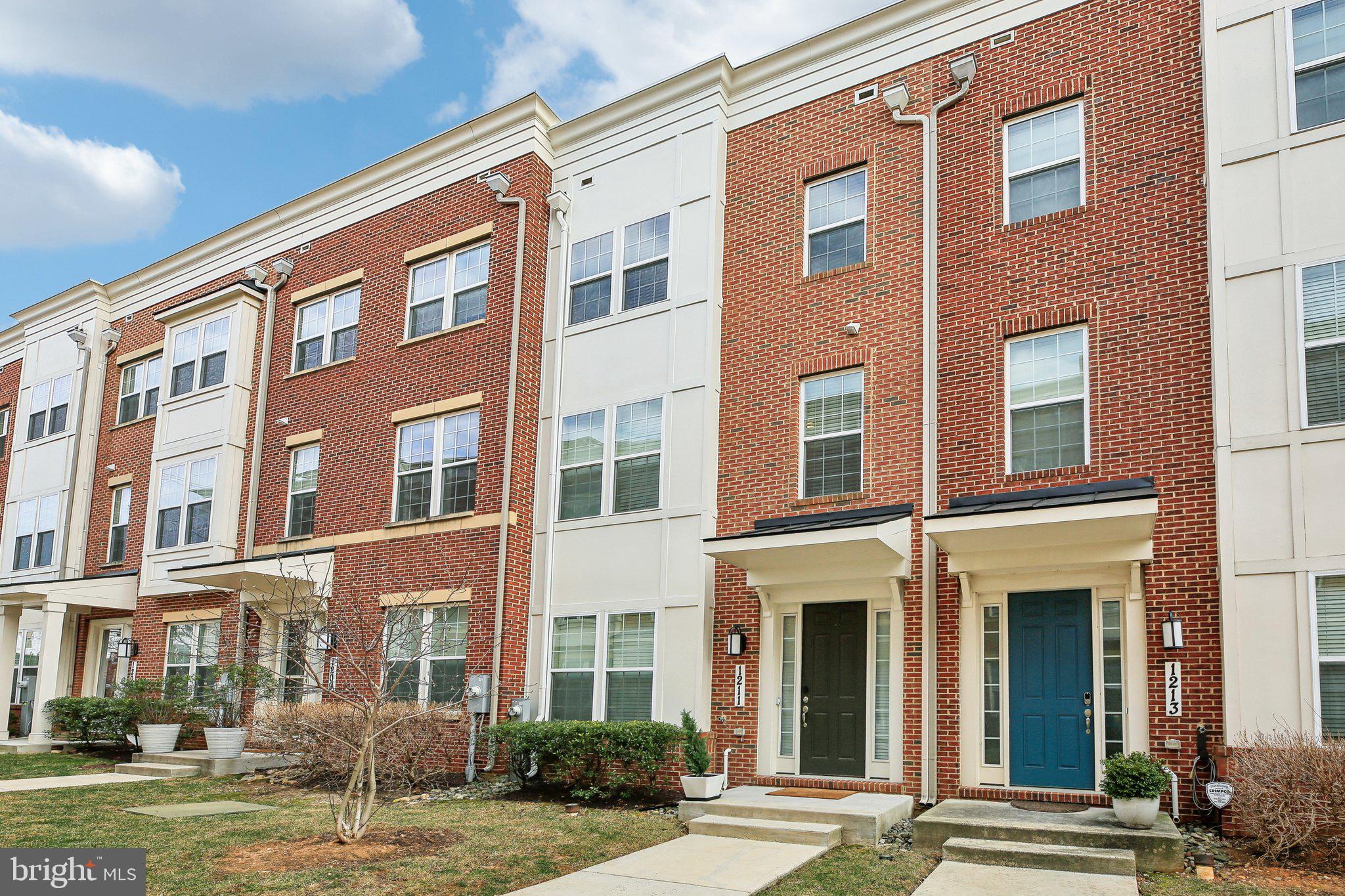 1211 BERRY STREET