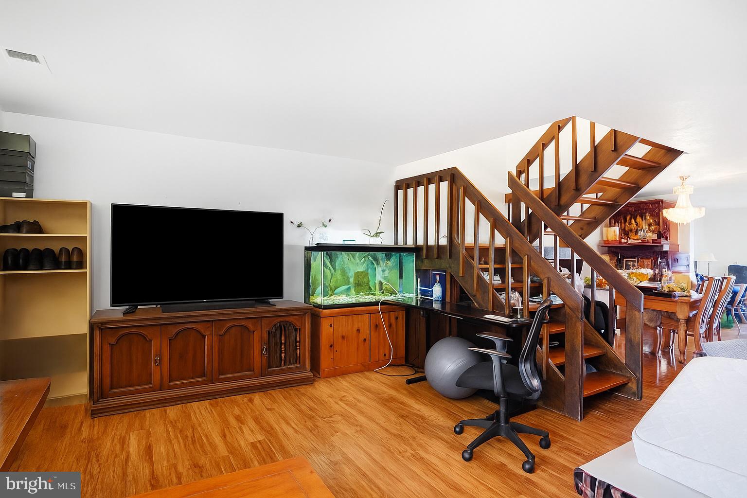 2813 FORSYTHIA COURT