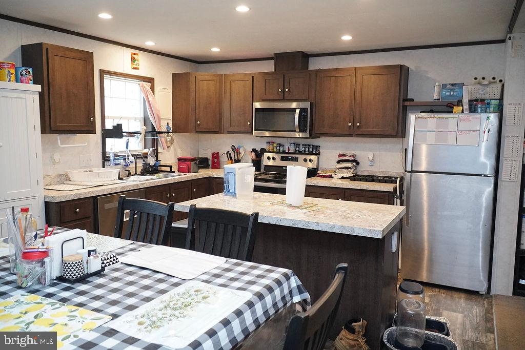 STONEY CHASE MHP - Residential