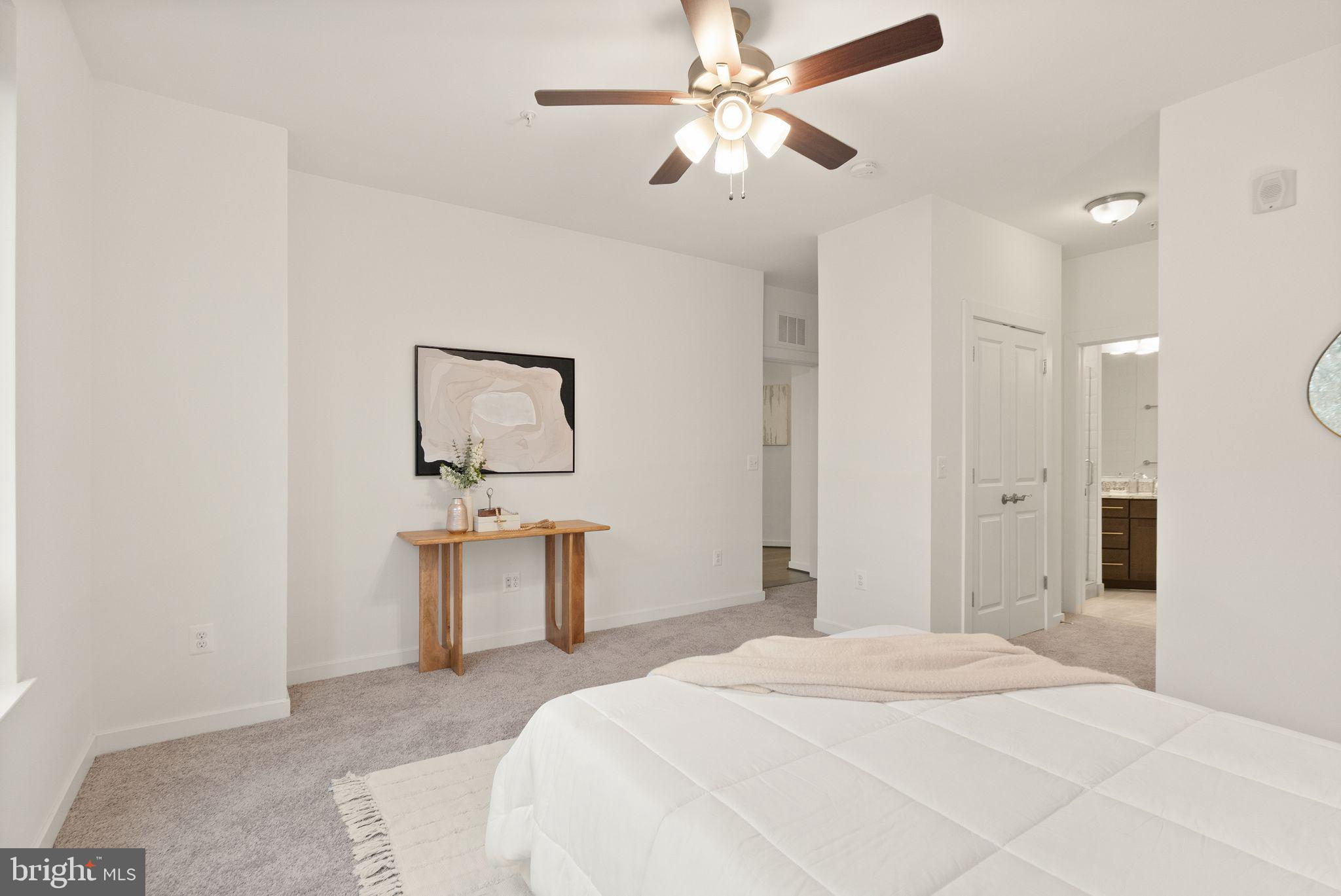 THE ENCLAVE - Residential