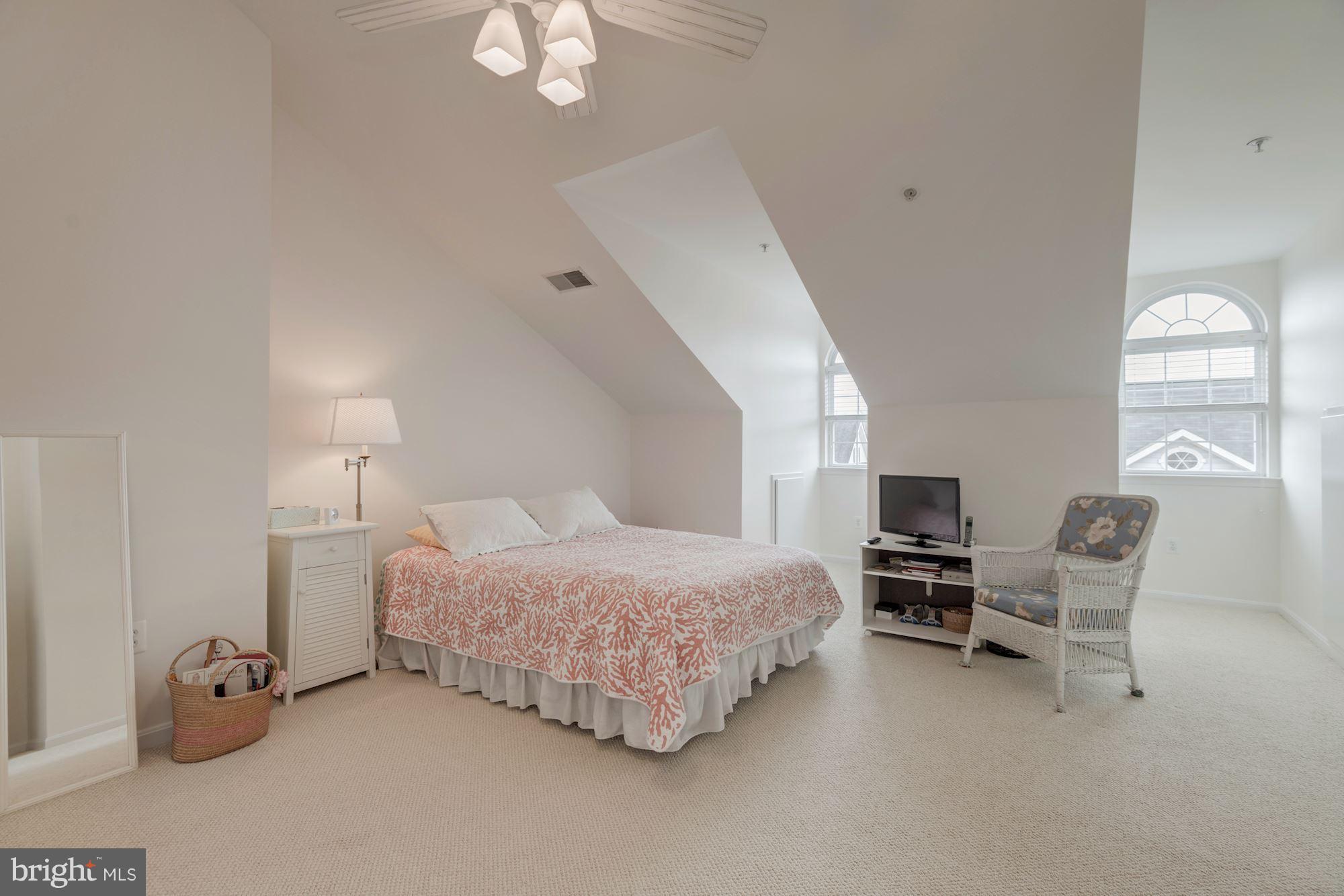 CAMERON STATION - Residential