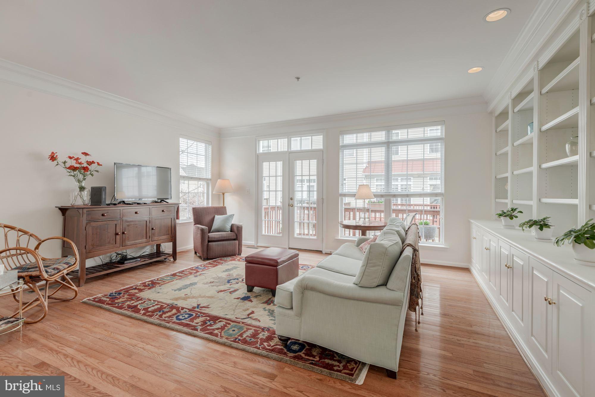 CAMERON STATION - Residential