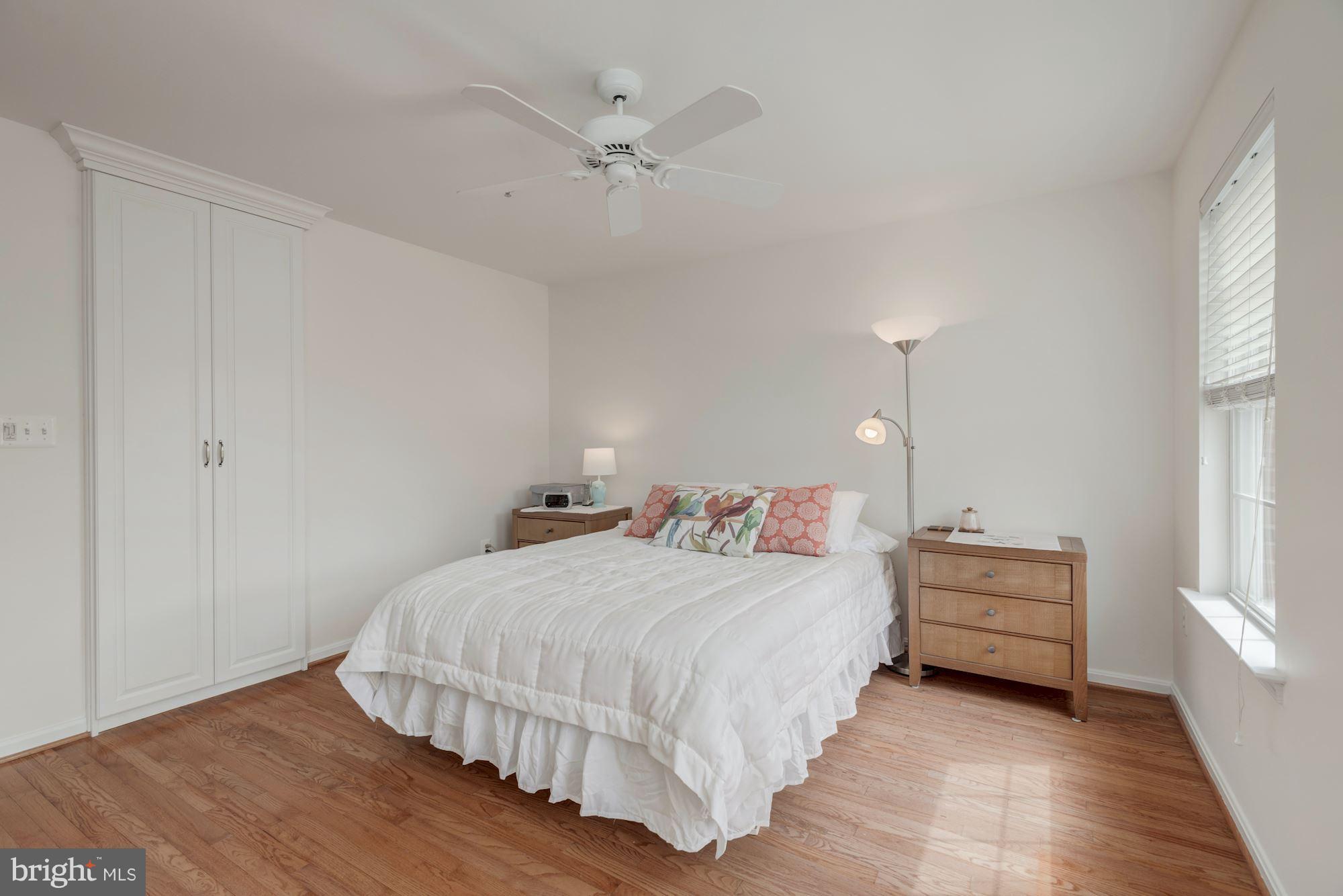 CAMERON STATION - Residential