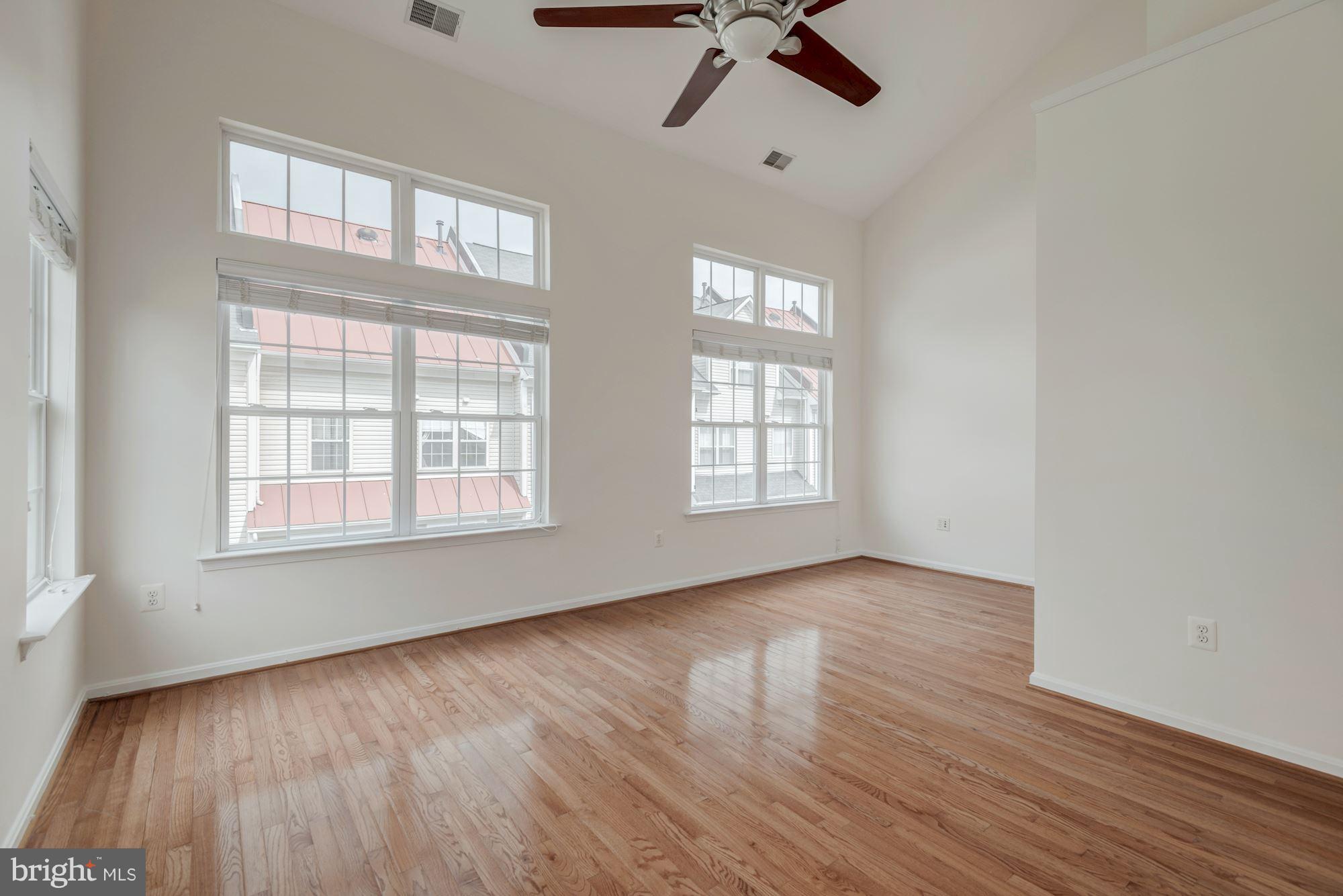 CAMERON STATION - Residential