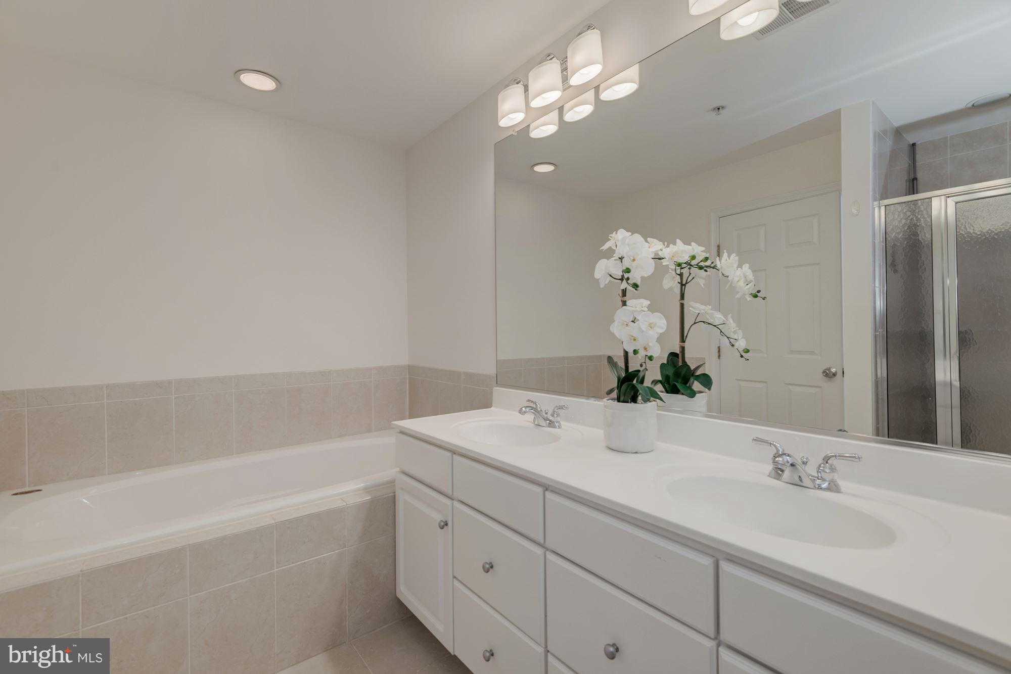 CAMERON STATION - Residential