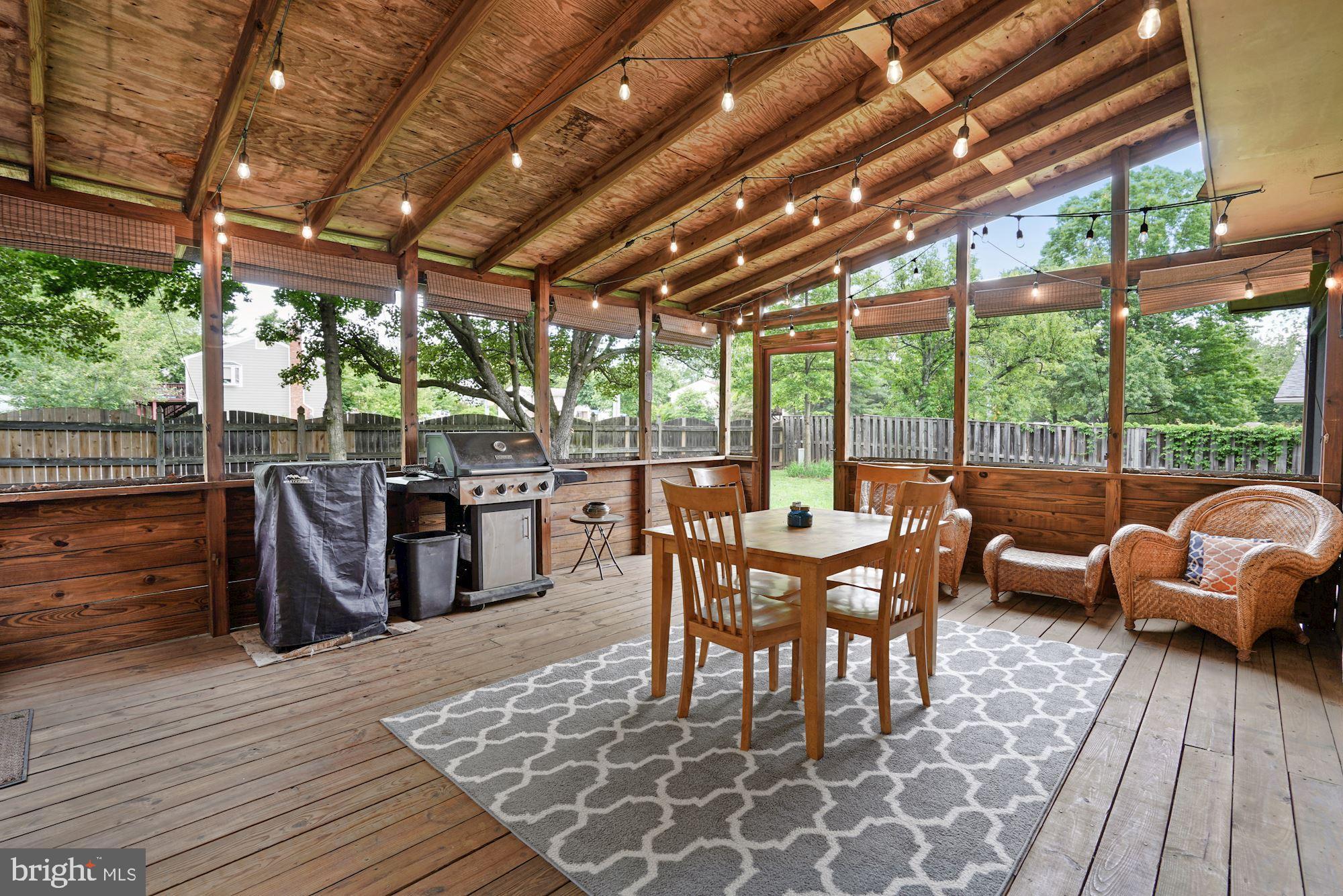 HUNTERS CREEK - Residential