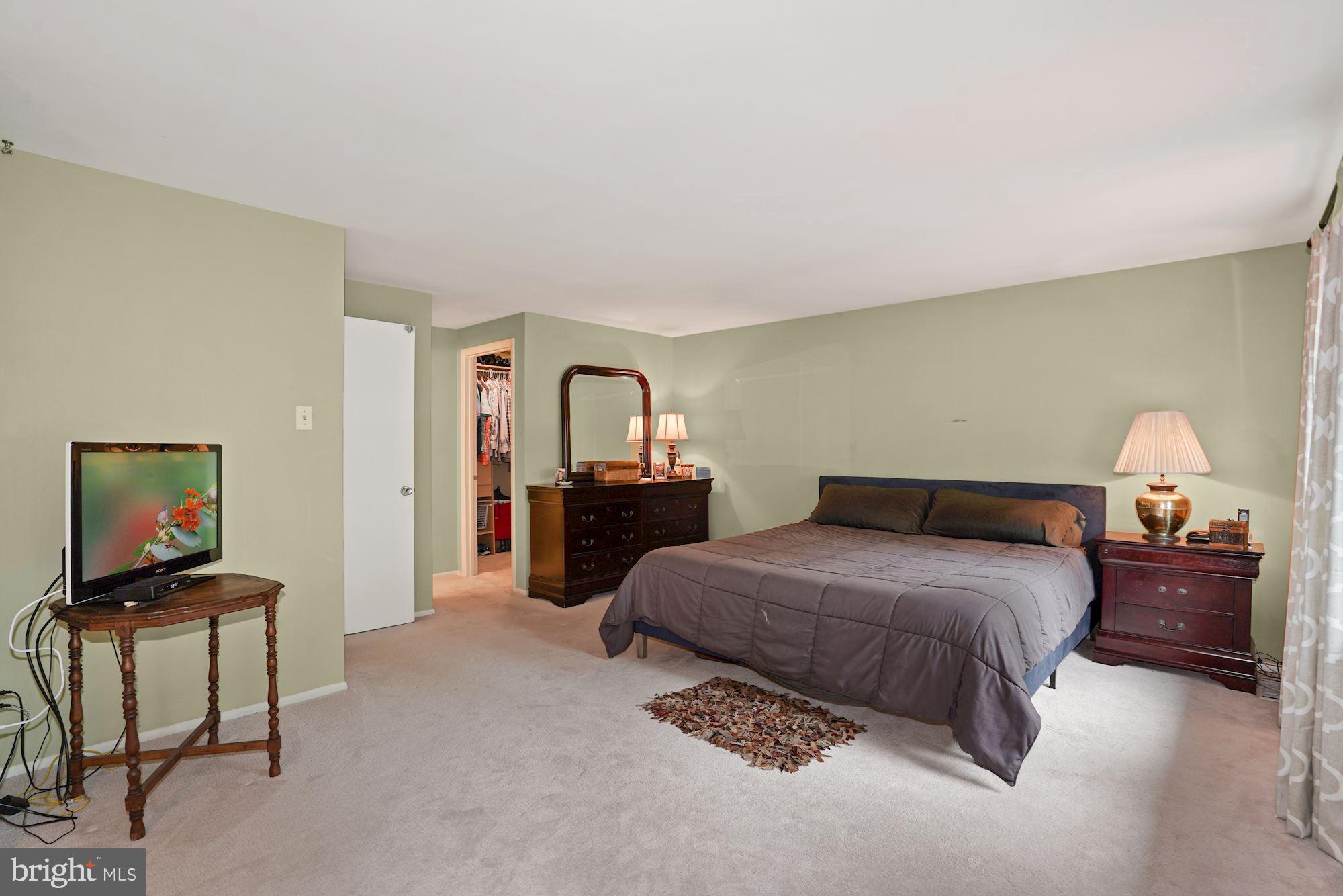 HUNTERS CREEK - Residential