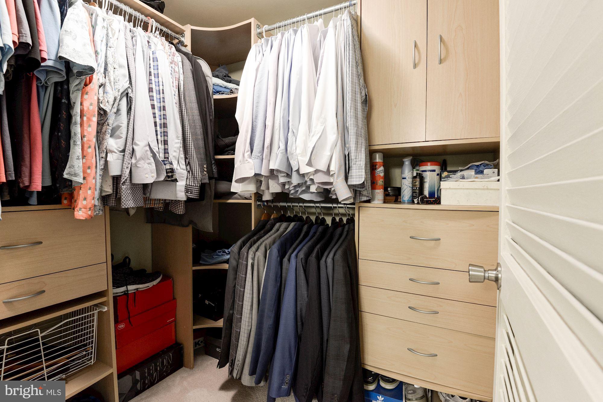 HUNTERS CREEK - Residential