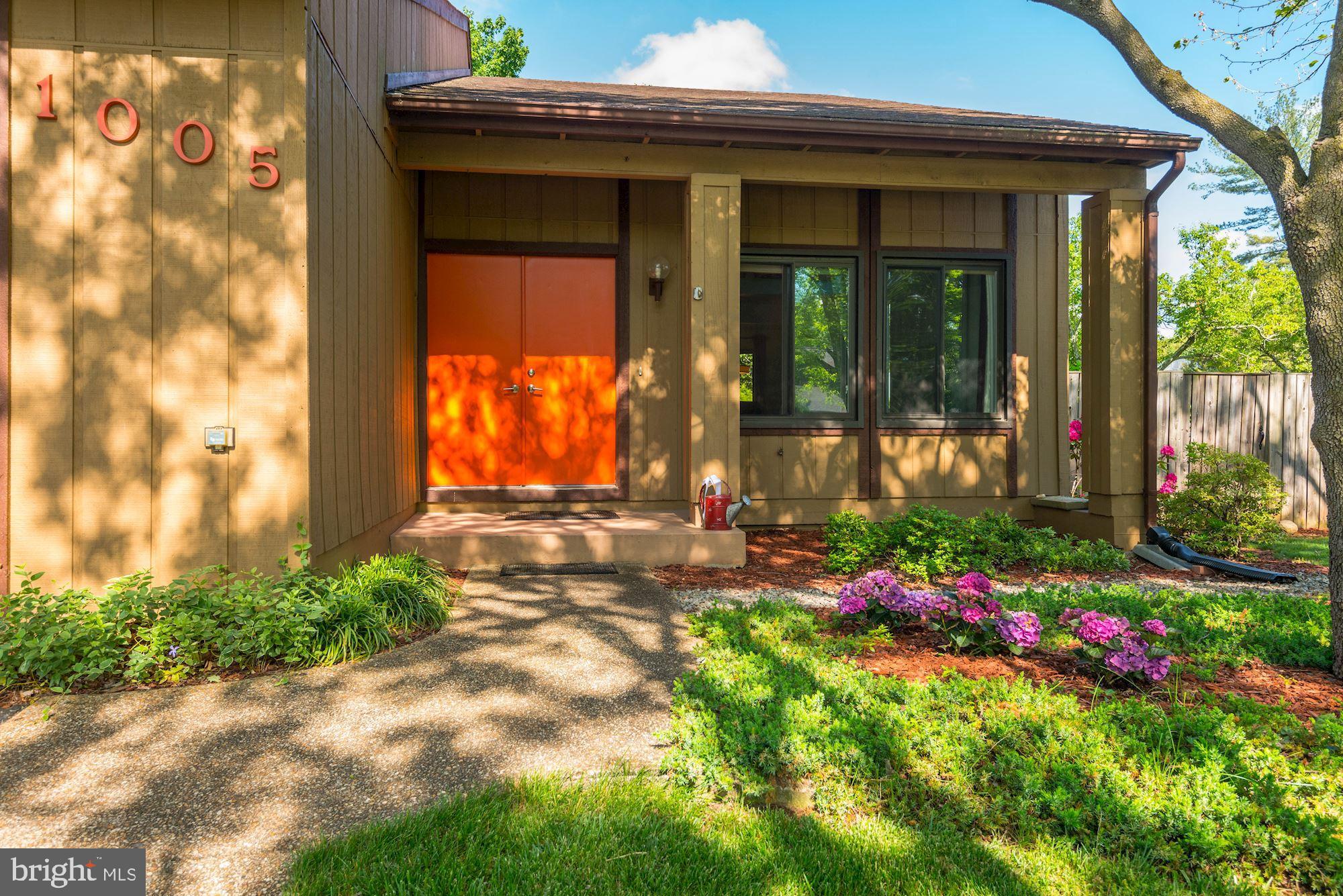 HUNTERS CREEK - Residential