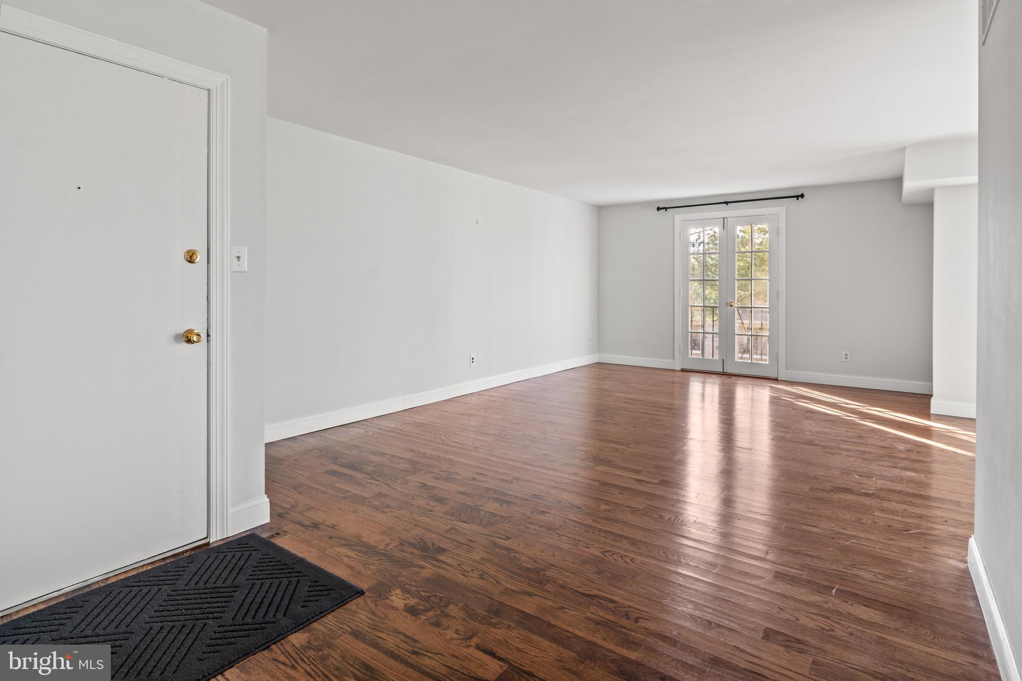 HOMELAND SOUTHWAY - Residential